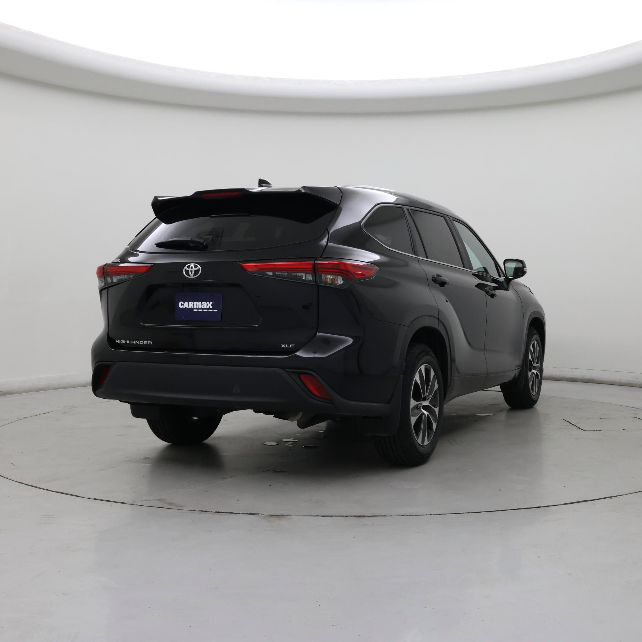 Thumbnail: 2023 Toyota Highlander - 8