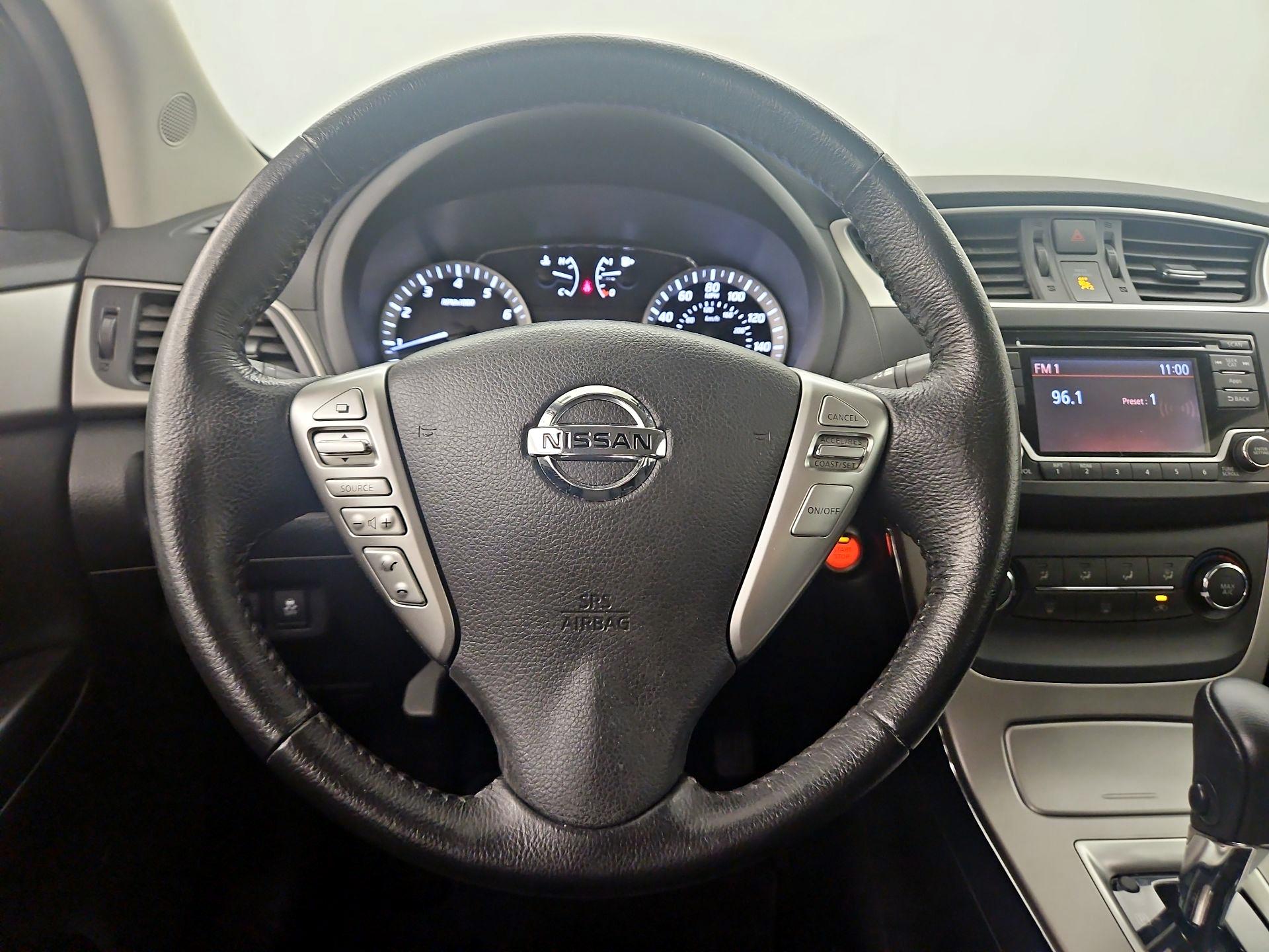 Thumbnail: 2015 Nissan Sentra - 10