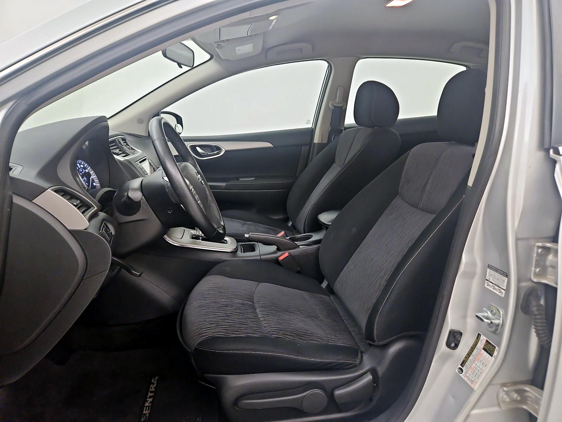 Thumbnail: 2015 Nissan Sentra - 11