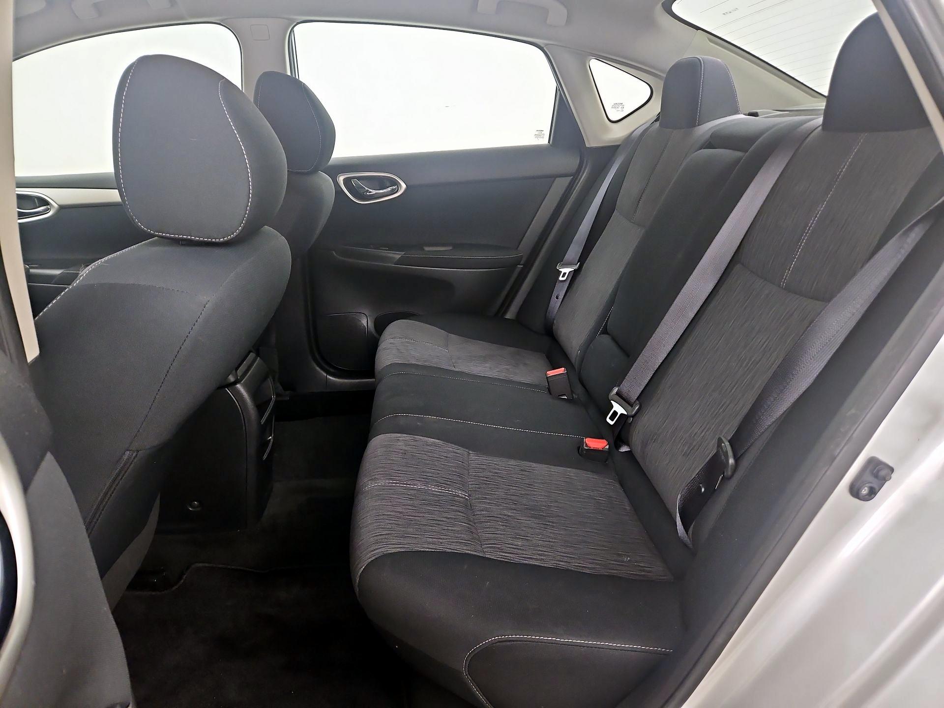 Thumbnail: 2015 Nissan Sentra - 19