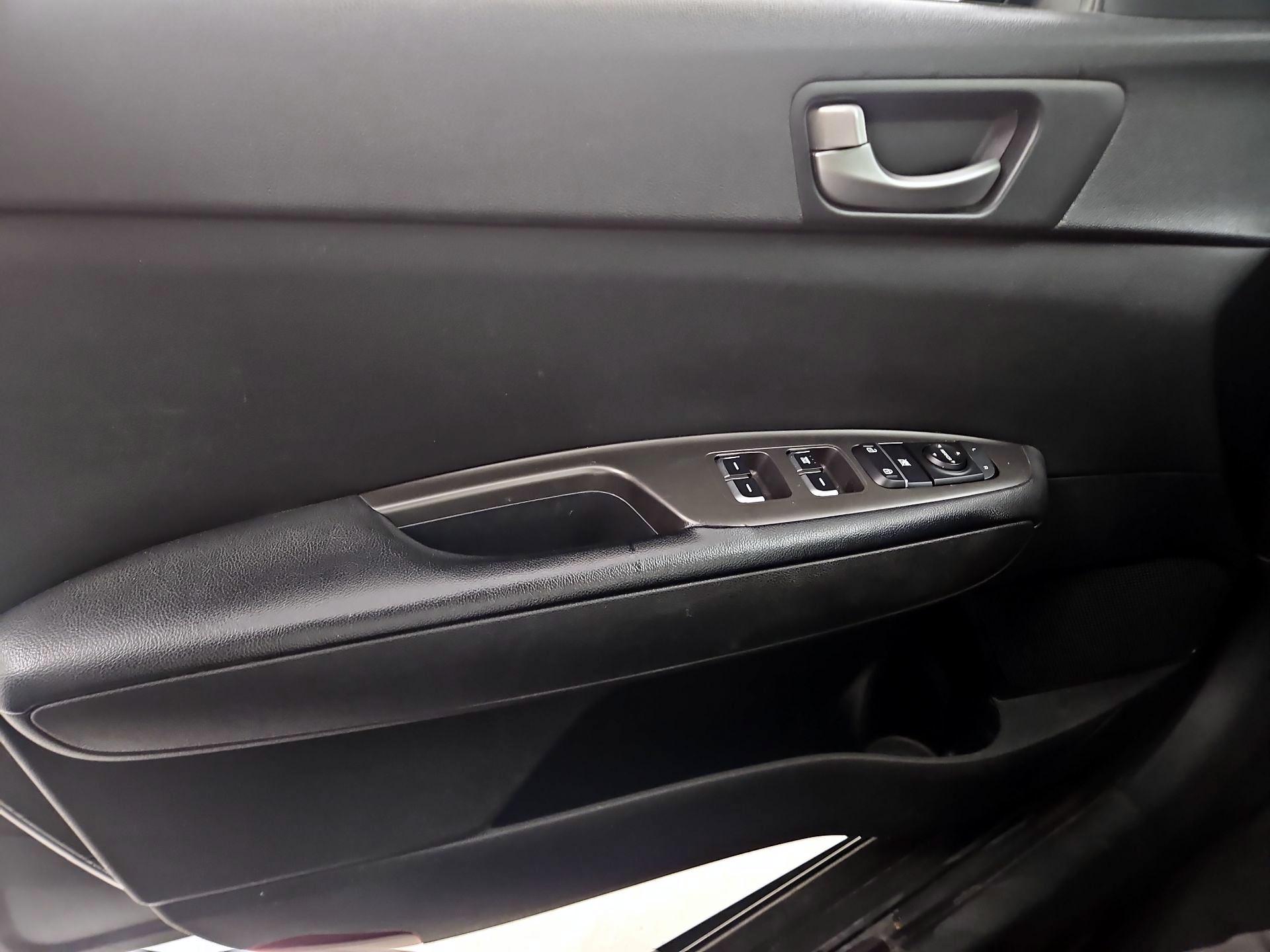 Thumbnail: 2019 Kia Optima - 12