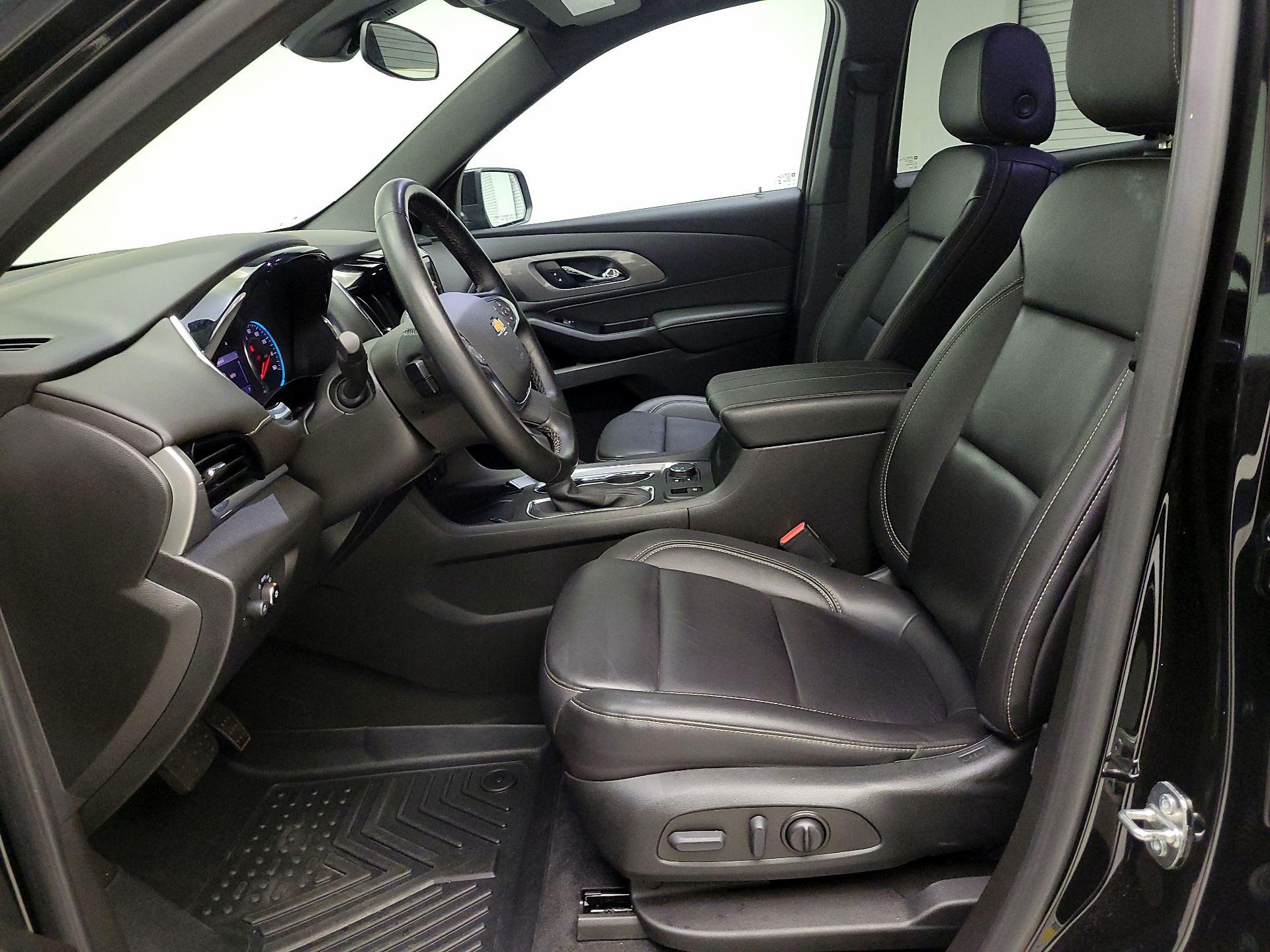 Thumbnail: 2023 Chevrolet Traverse - 11