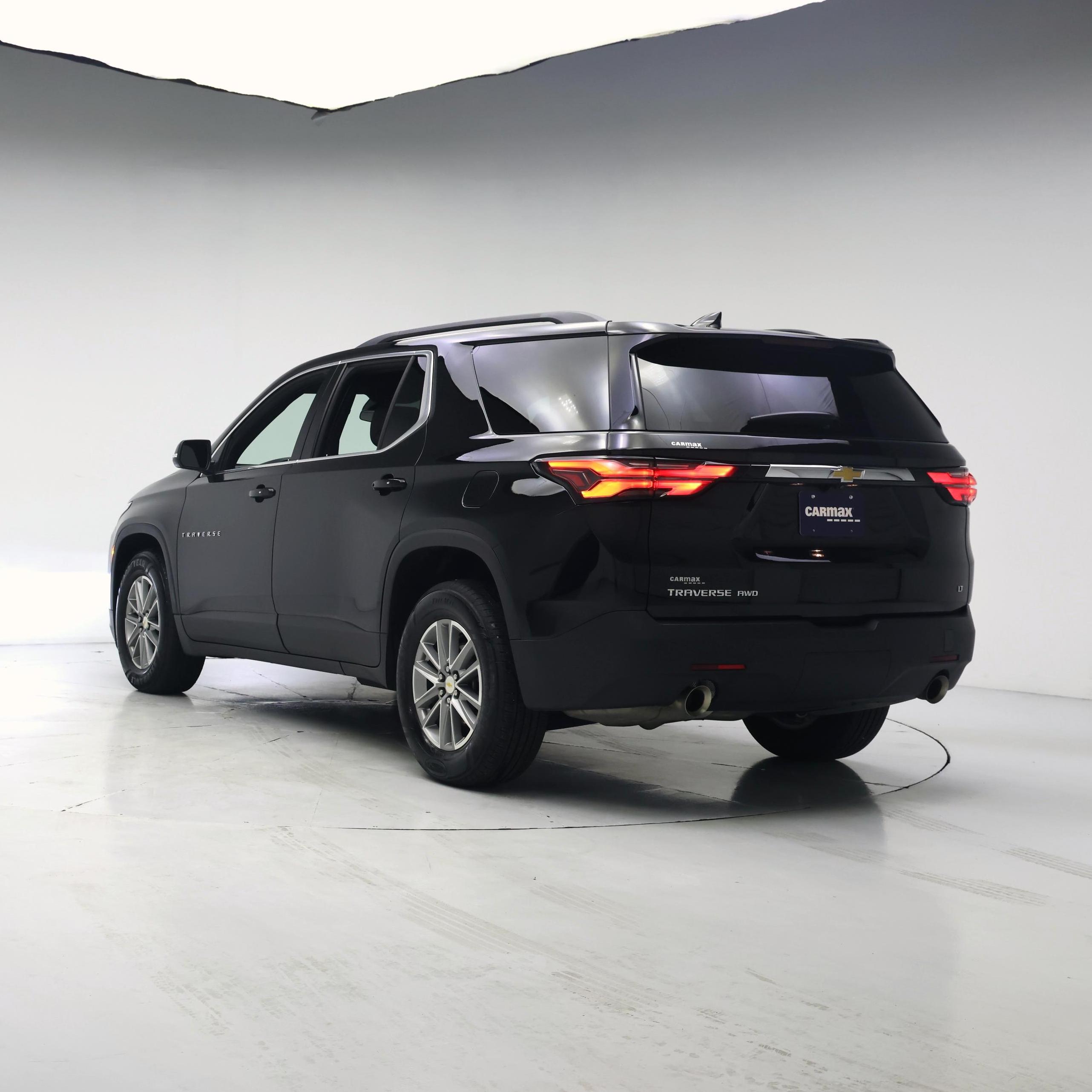 Thumbnail: 2023 Chevrolet Traverse - 2