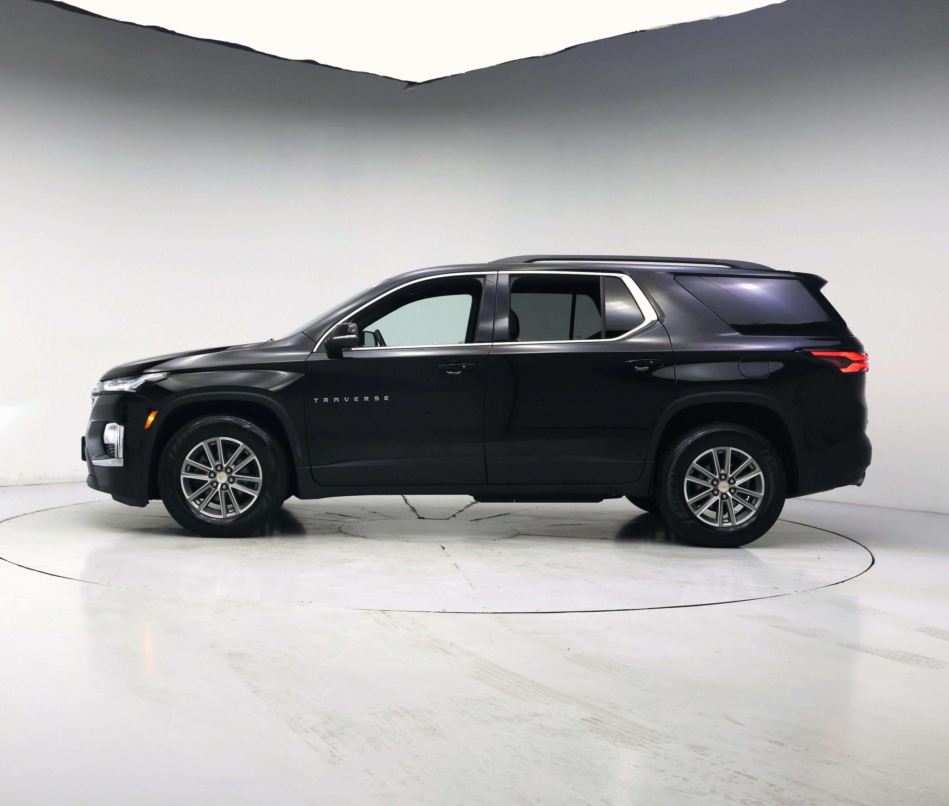 Thumbnail: 2023 Chevrolet Traverse - 3
