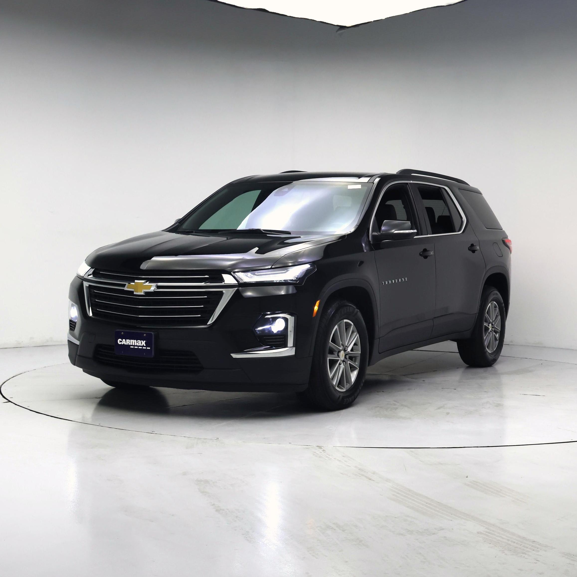 Thumbnail: 2023 Chevrolet Traverse - 4