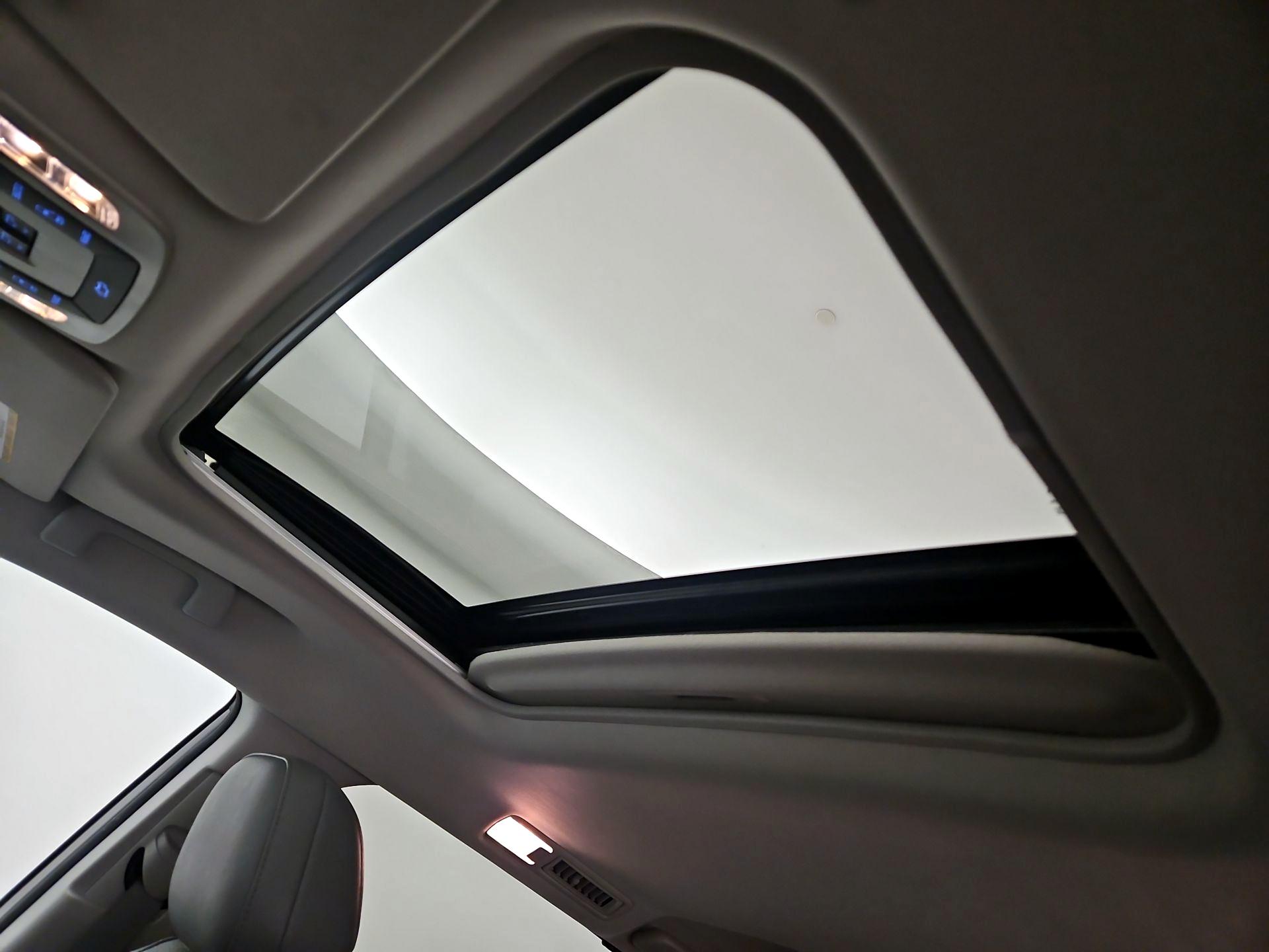 Thumbnail: 2021 Toyota Sienna - 19