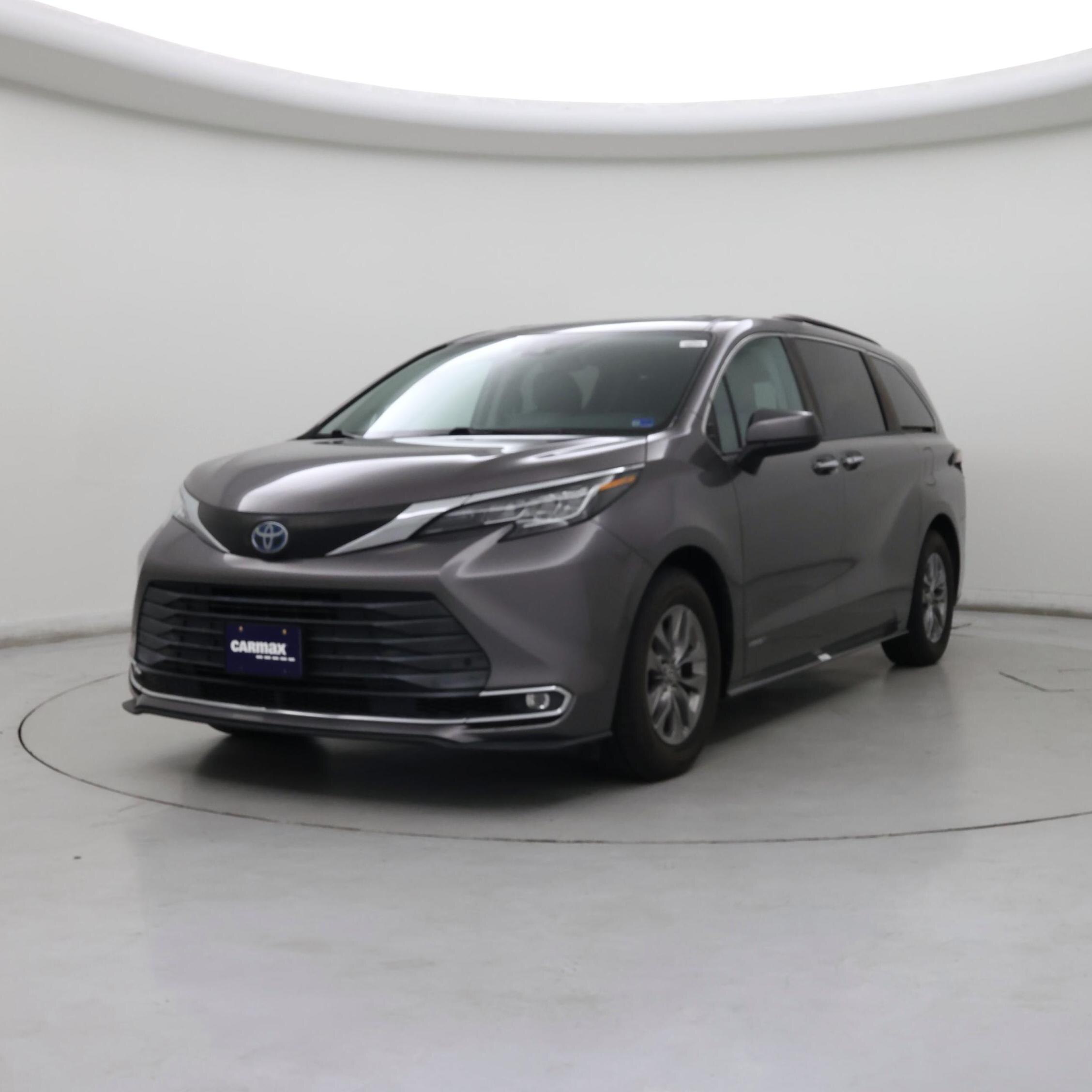 Thumbnail: 2021 Toyota Sienna - 4