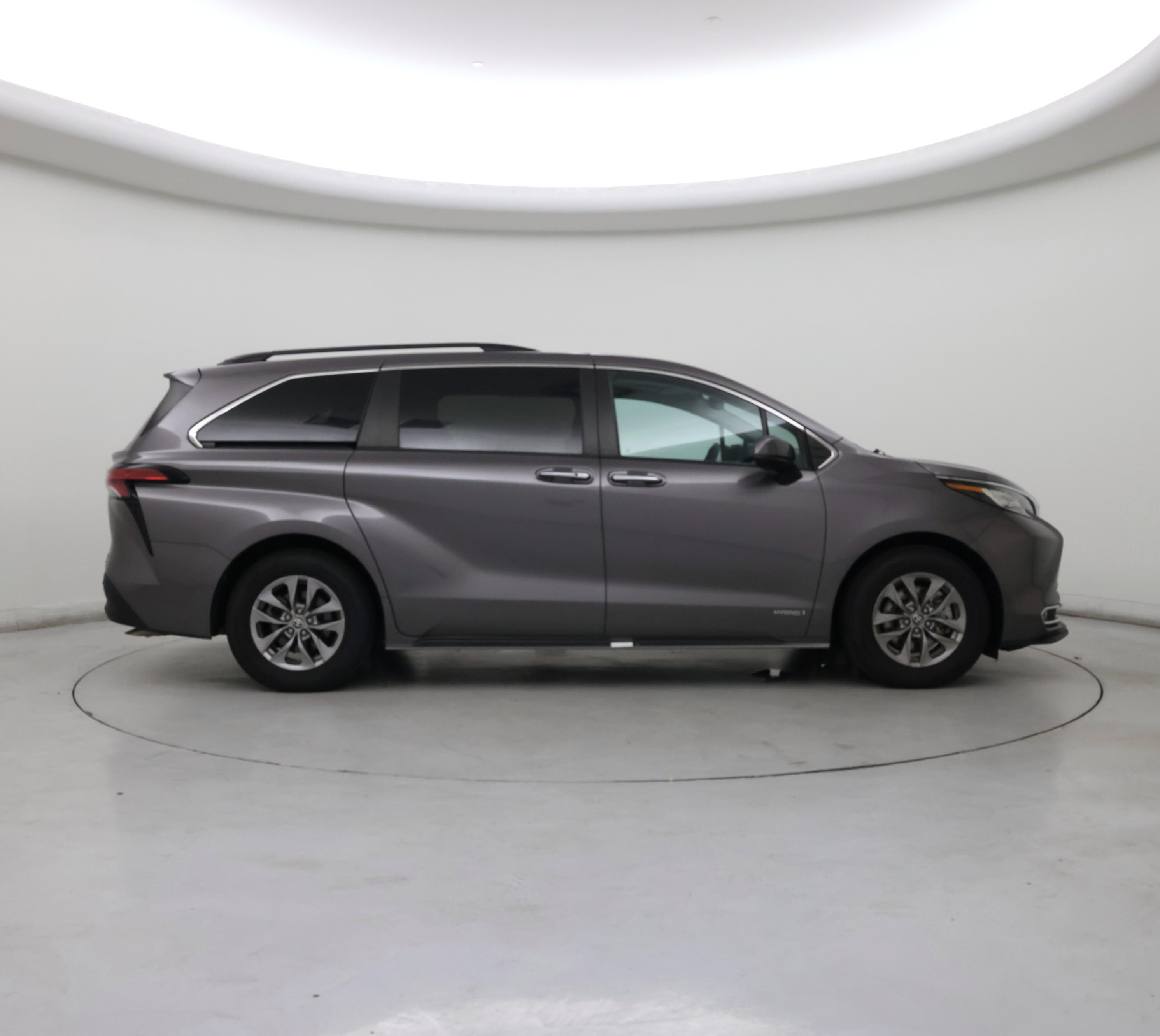 Thumbnail: 2021 Toyota Sienna - 7