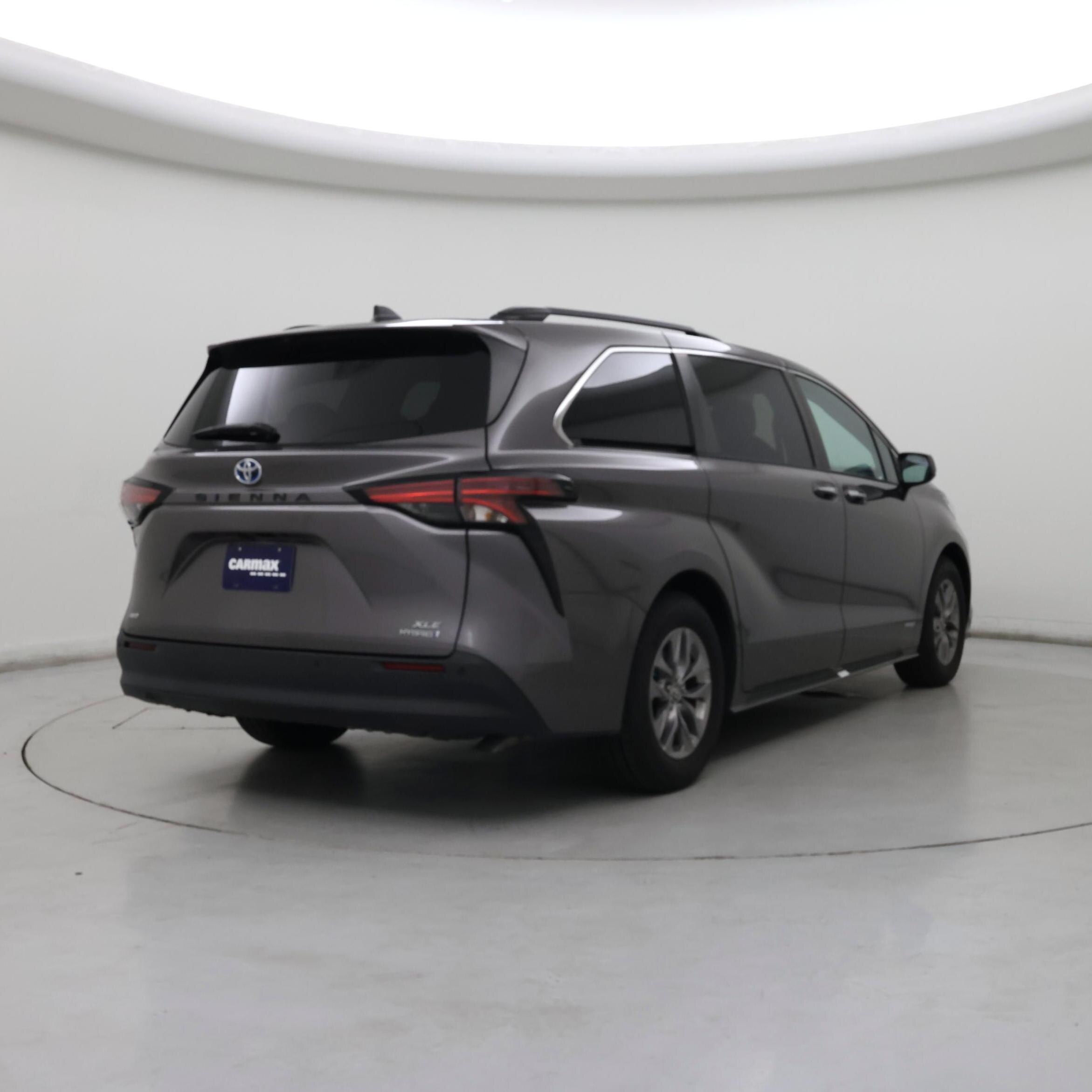 Thumbnail: 2021 Toyota Sienna - 8