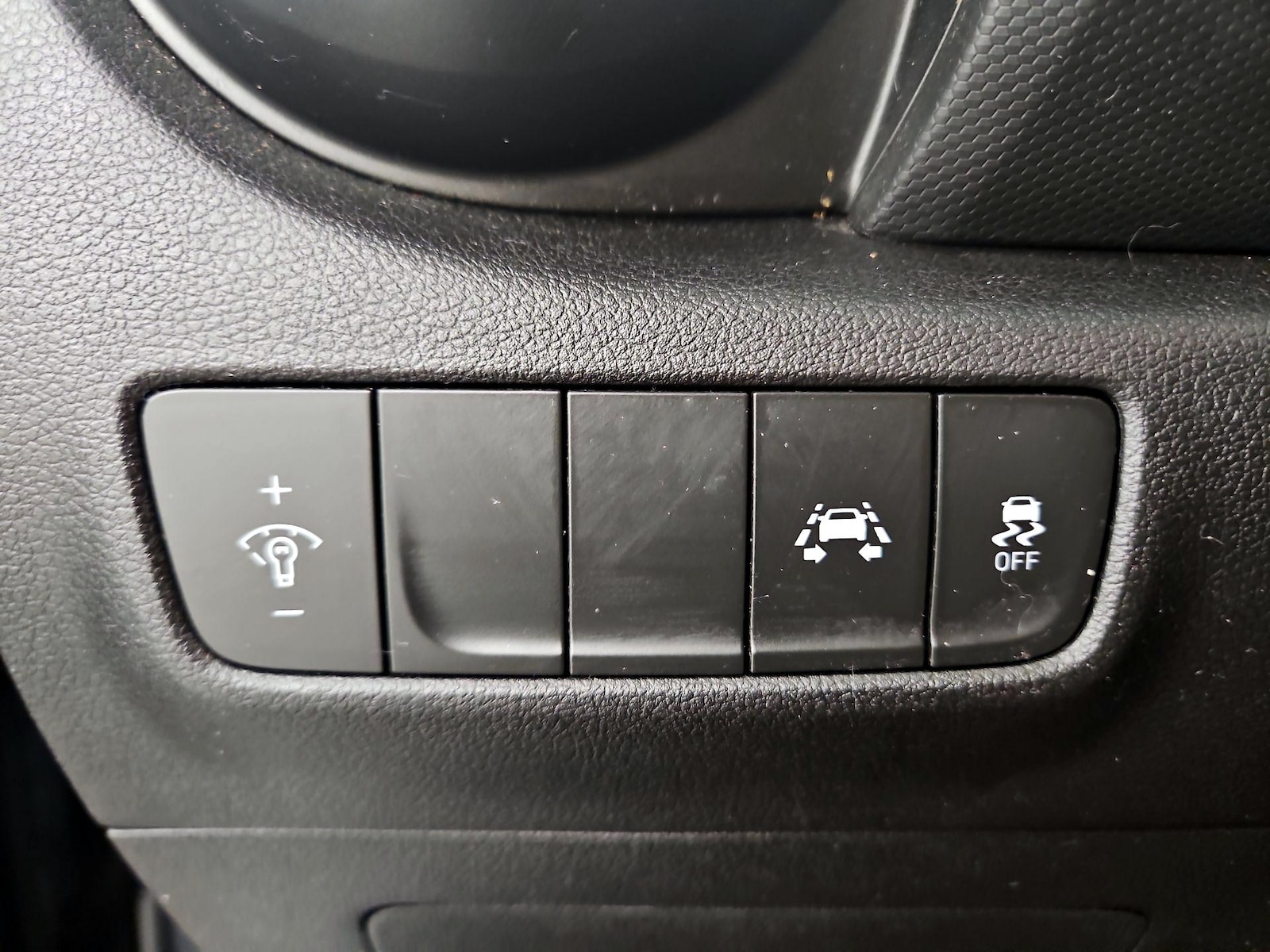 2021 Hyundai Kona SE - Photo 14