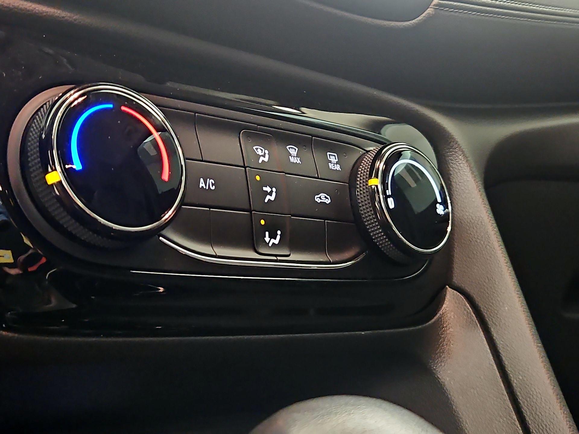 Thumbnail: 2022 Buick Encore GX - 16