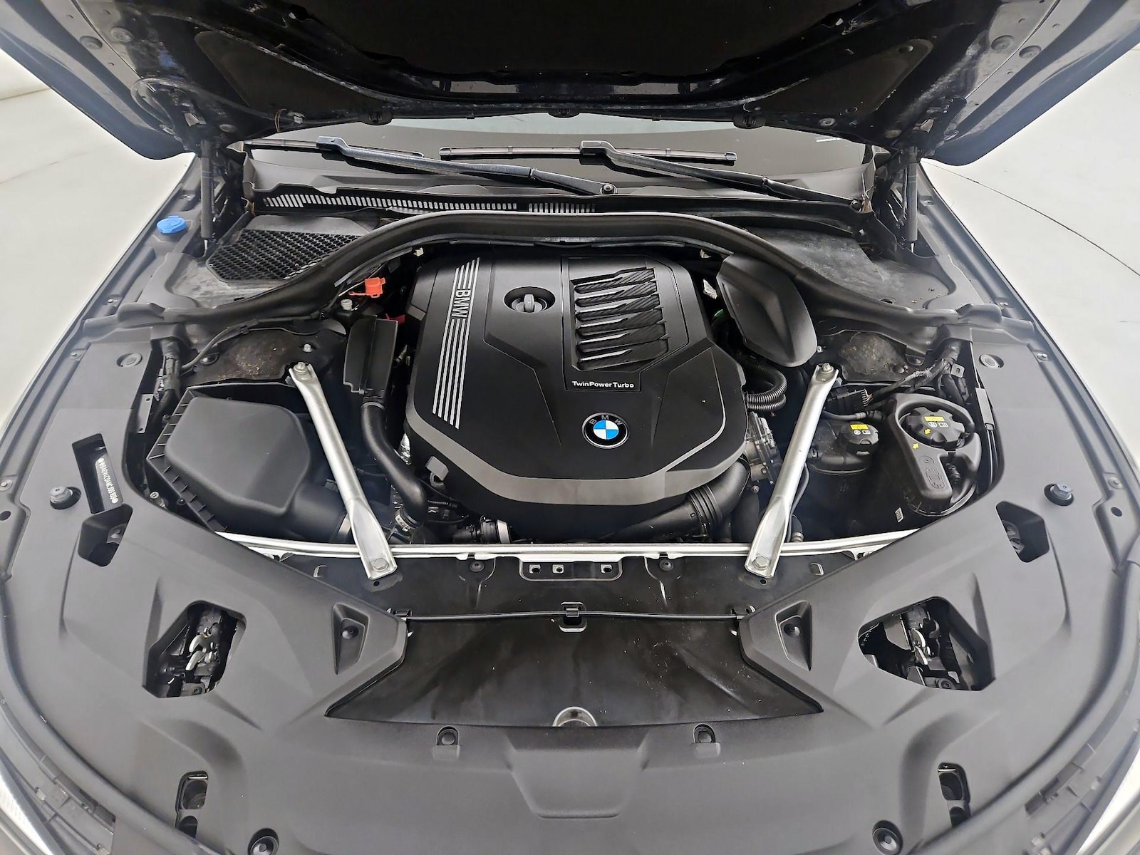 2022 BMW 8 Series 840i - Photo 24