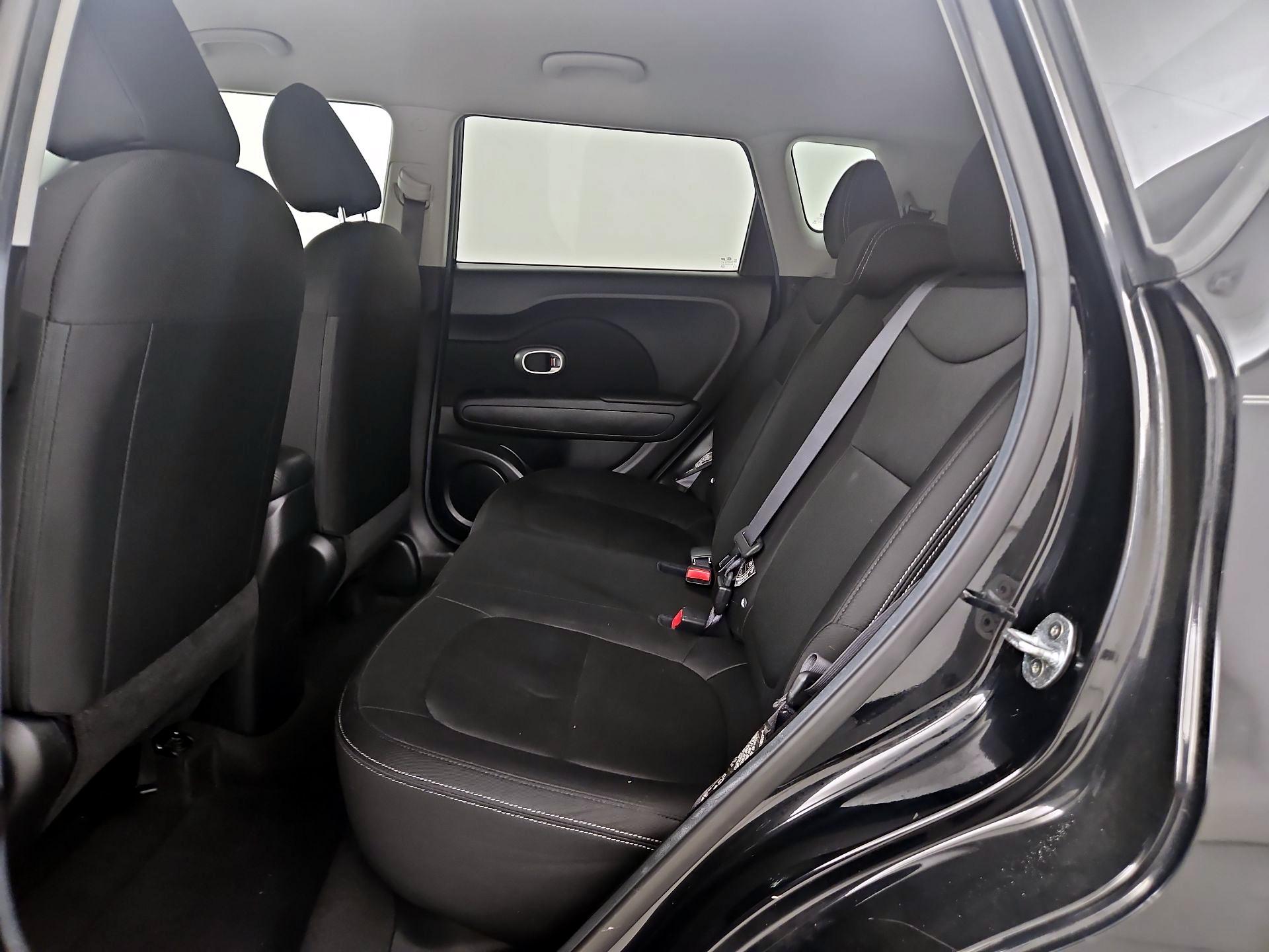 Thumbnail: 2016 Kia Soul - 18