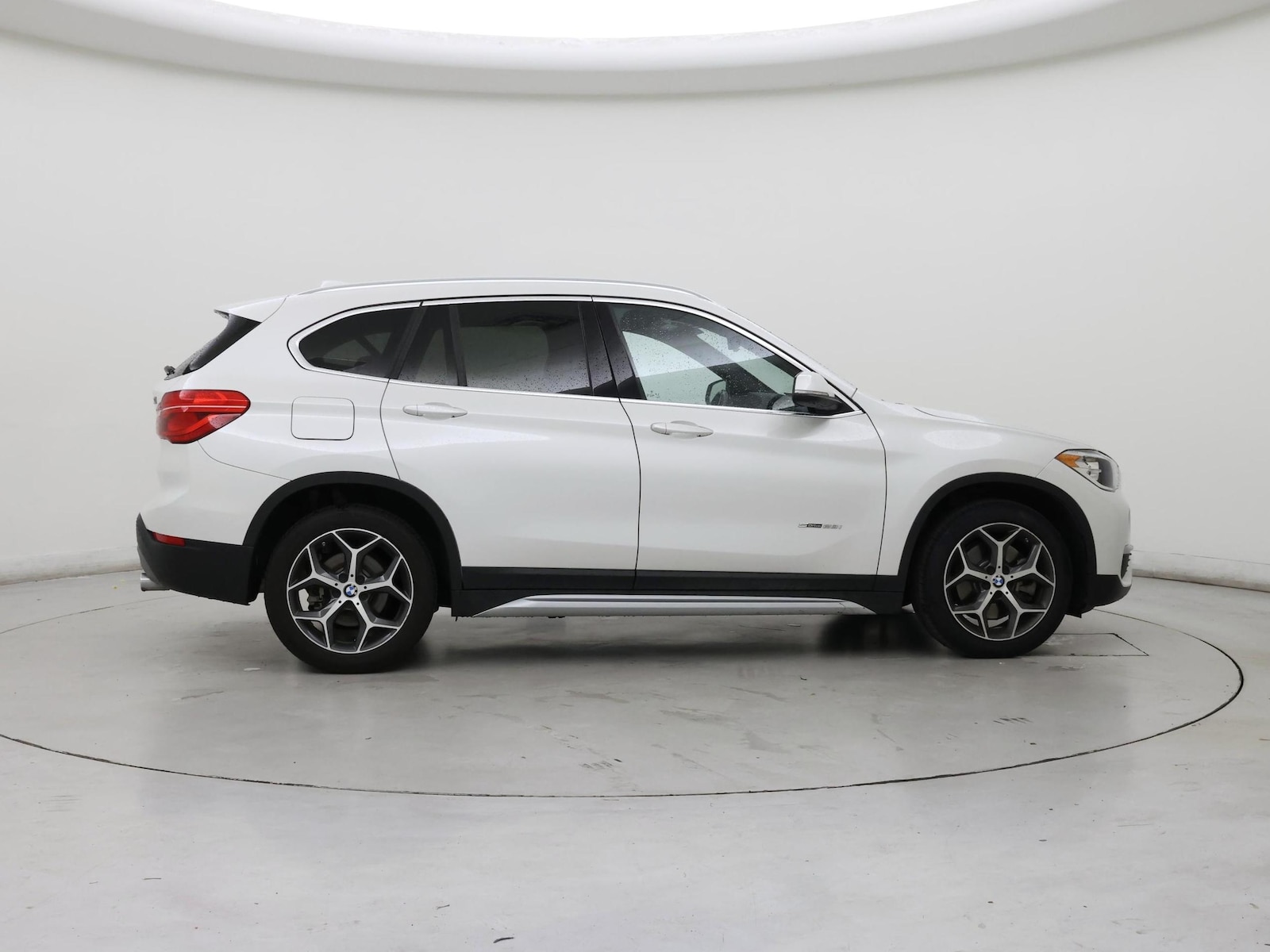 2018 BMW X1 28i - Photo 8