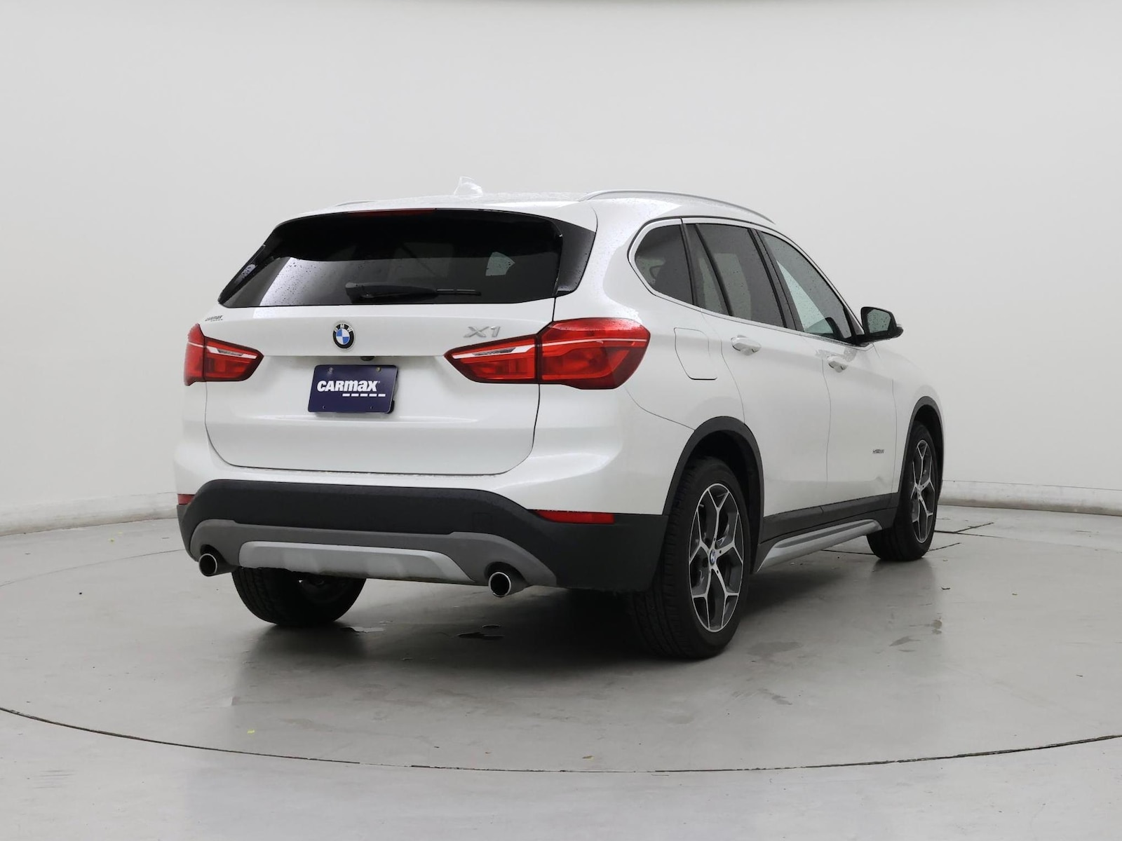 2018 BMW X1 28i - Photo 9