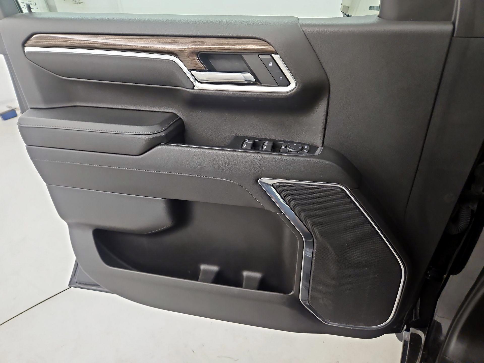 Thumbnail: 2023 Chevrolet Silverado 1500 - 12