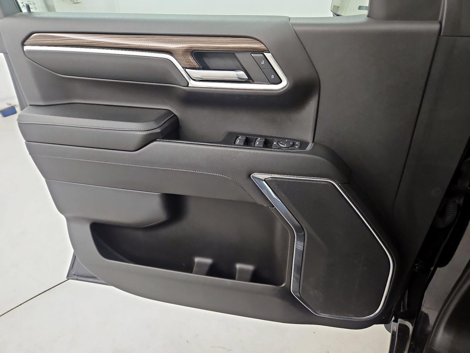 2023 Chevrolet Silverado 1500 LT - Photo 13