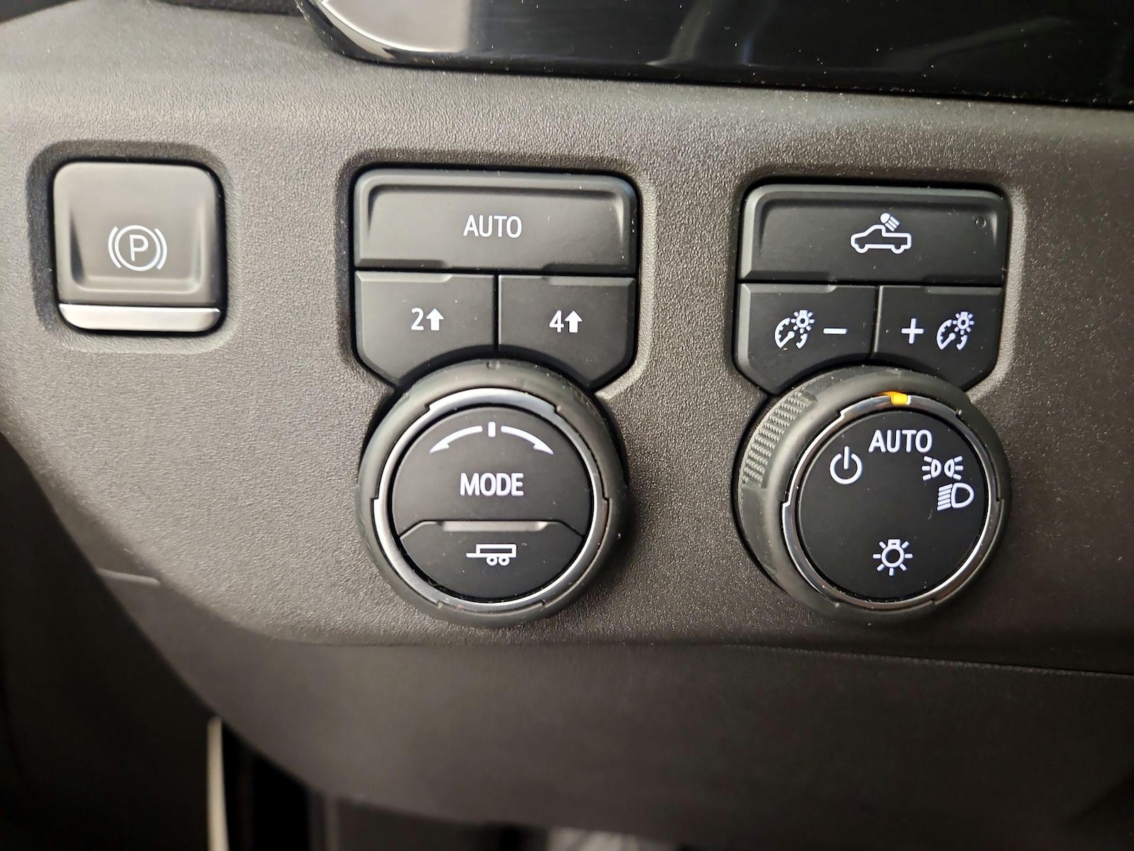 2023 Chevrolet Silverado 1500 LT - Photo 14
