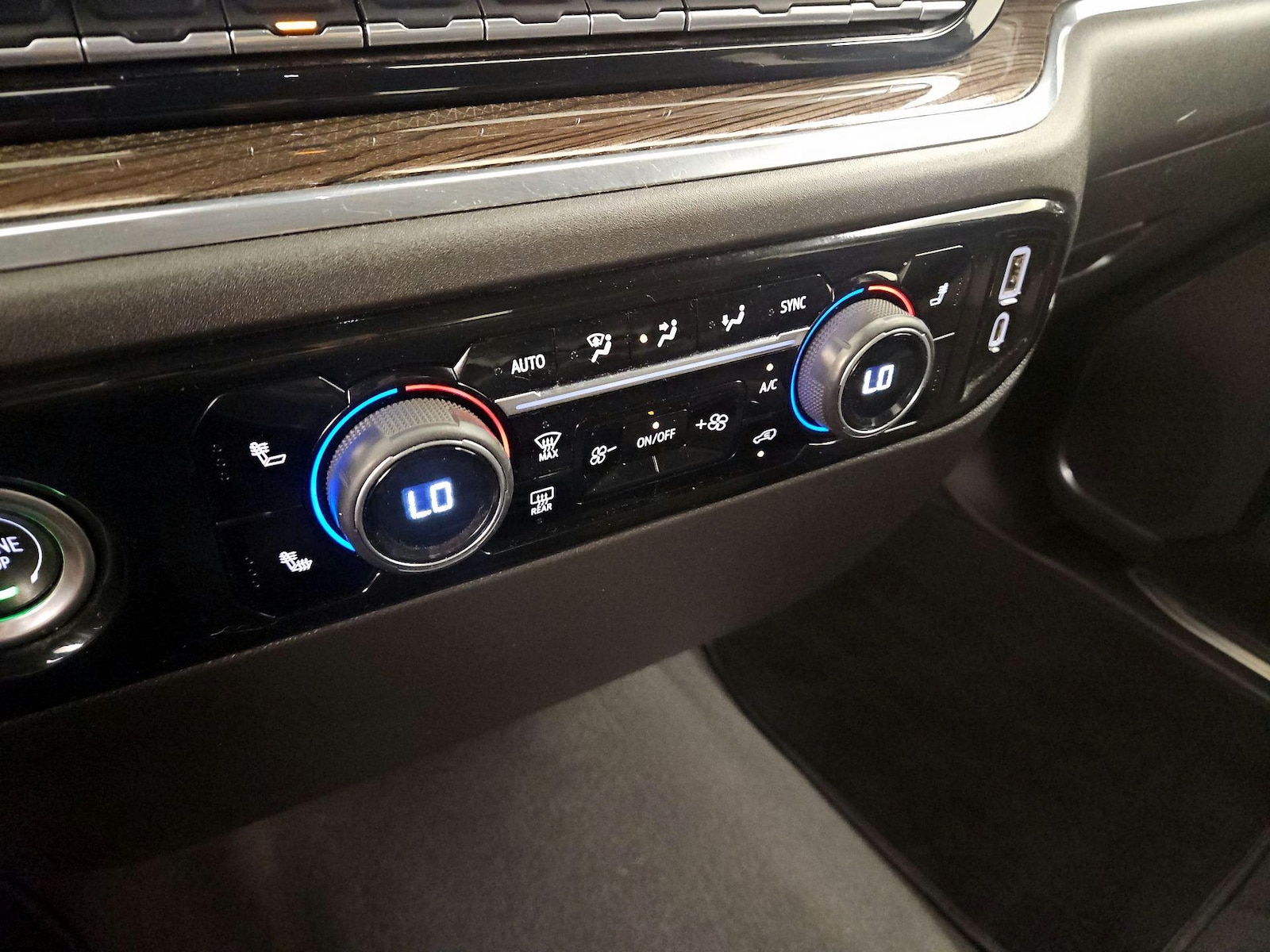 2023 Chevrolet Silverado 1500 LT - Photo 17