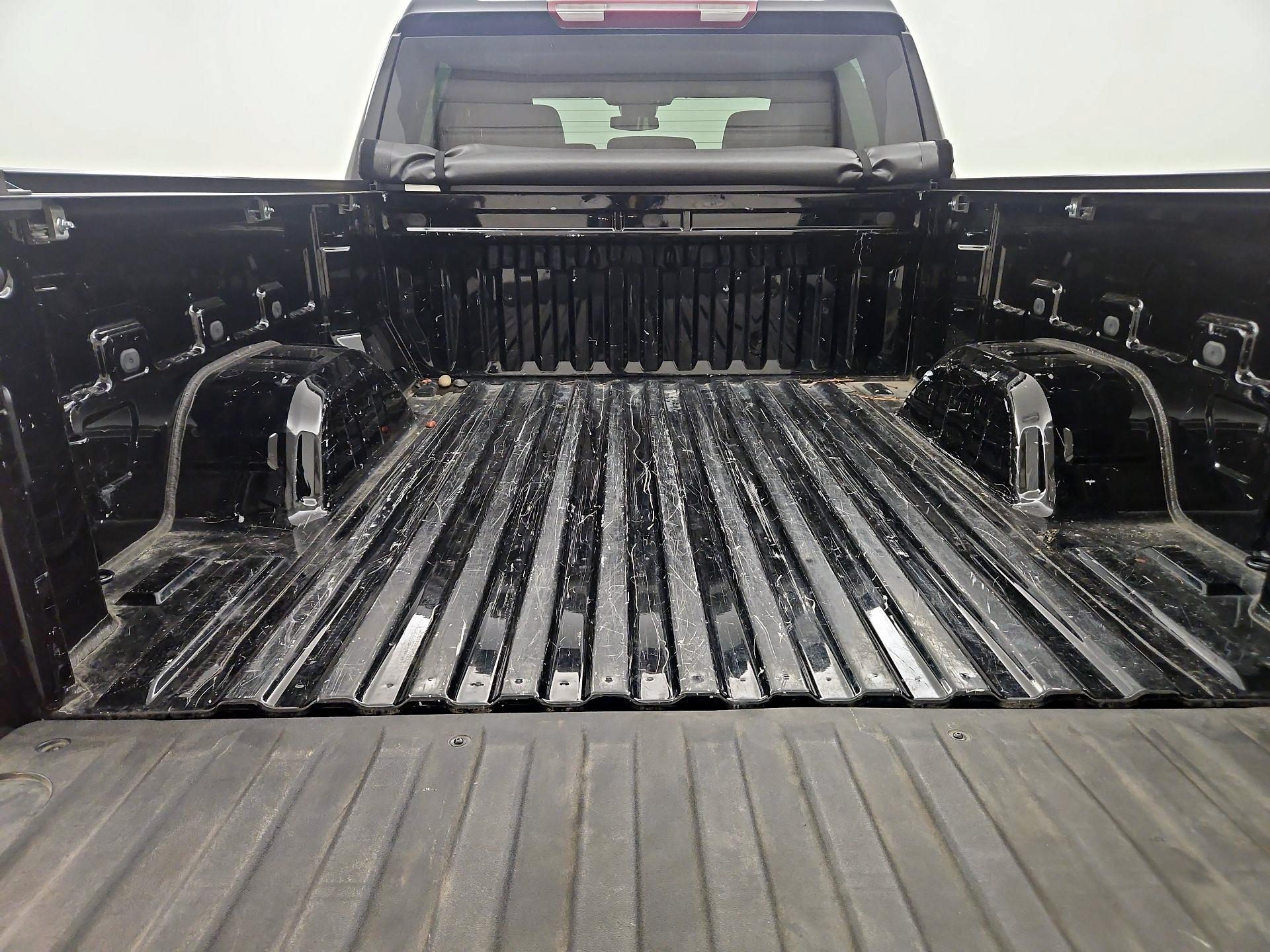 Thumbnail: 2023 Chevrolet Silverado 1500 - 20
