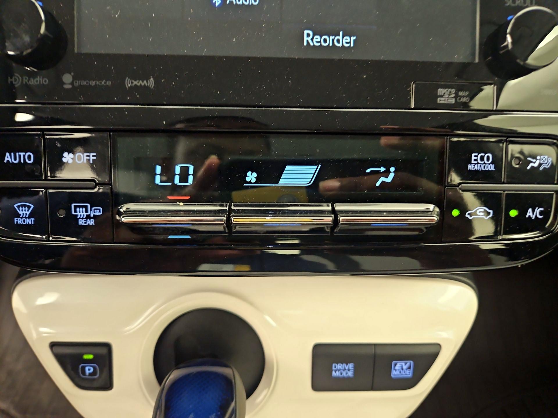 Thumbnail: 2016 Toyota Prius - 16