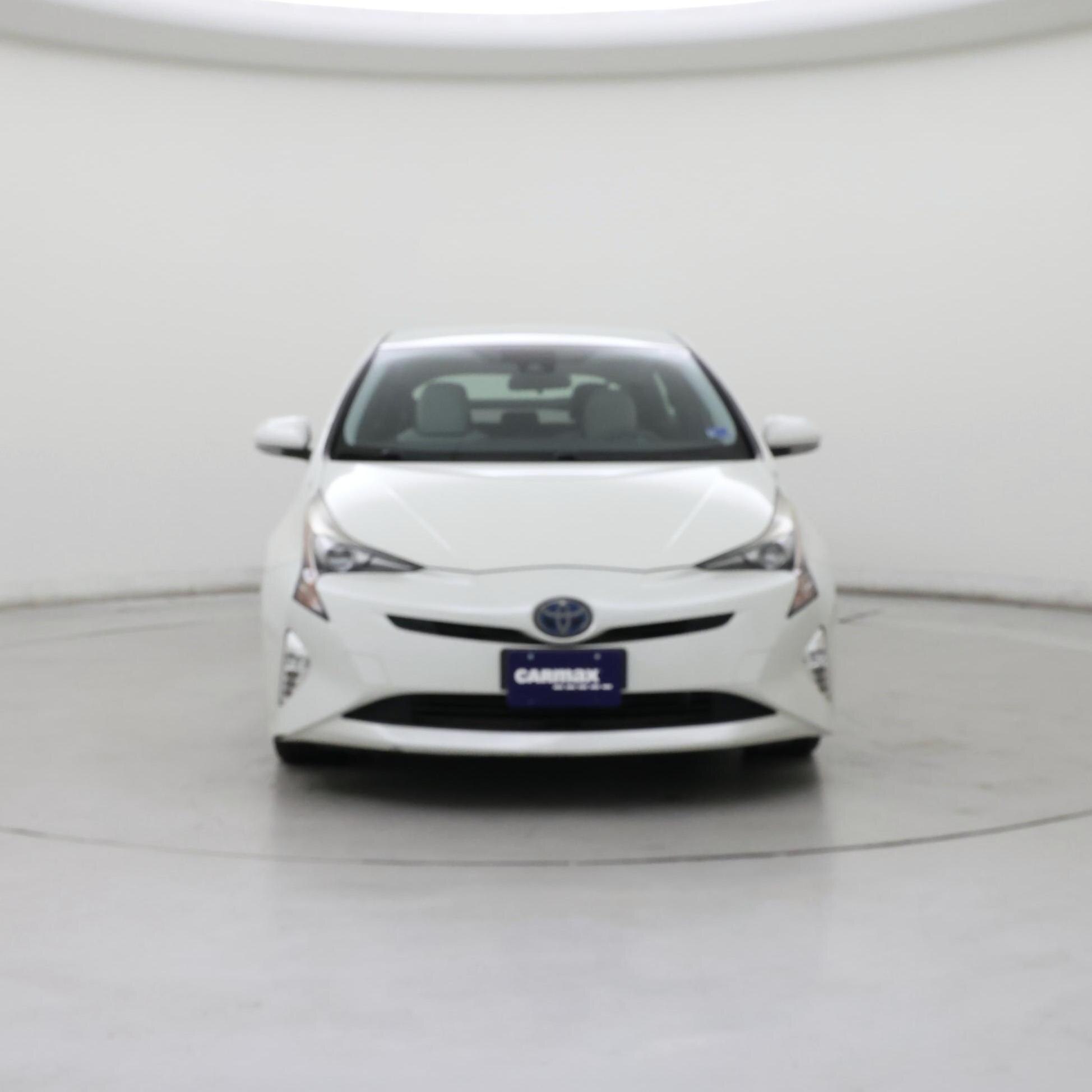 Thumbnail: 2016 Toyota Prius - 5