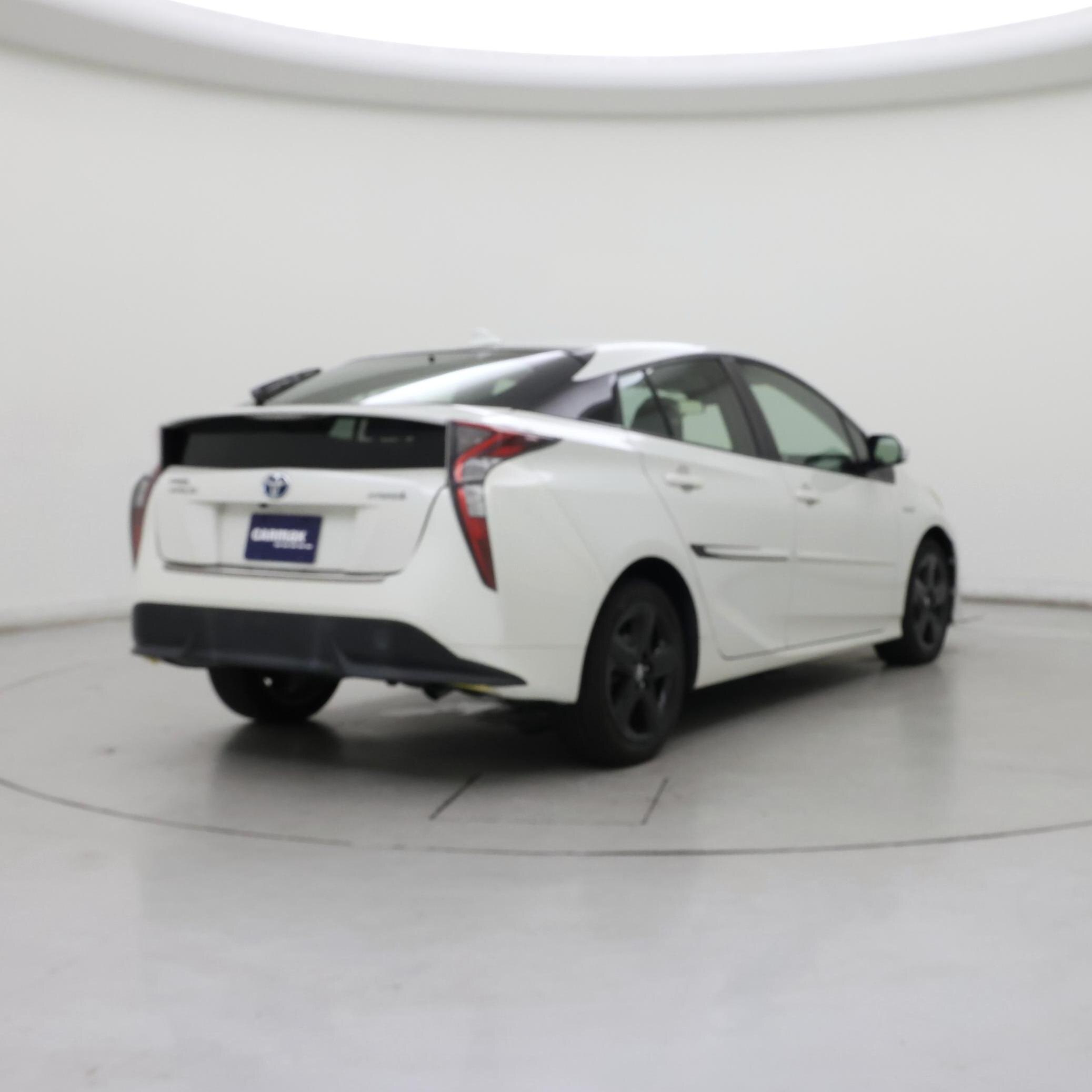 Thumbnail: 2016 Toyota Prius - 8
