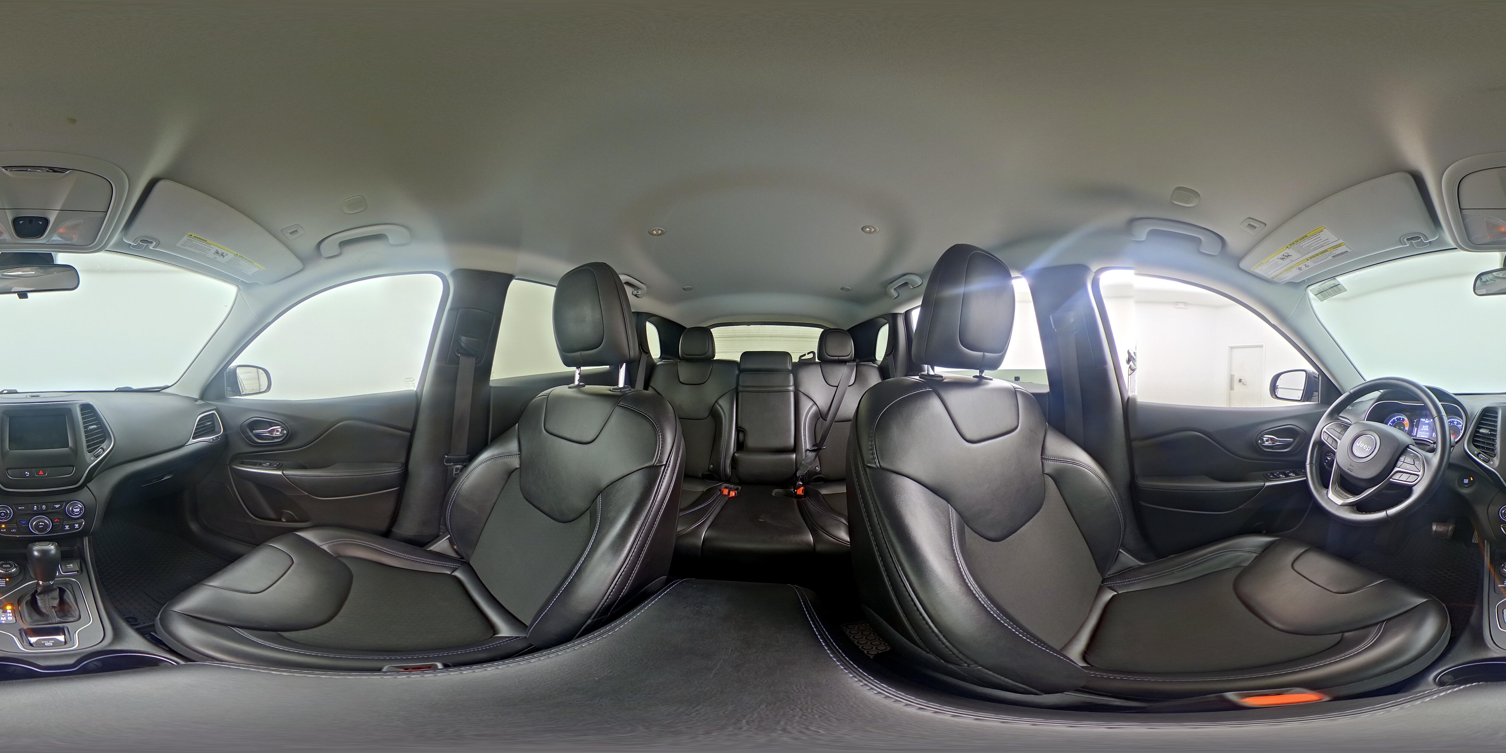 2019 Jeep Cherokee Latitude Plus - Photo 24