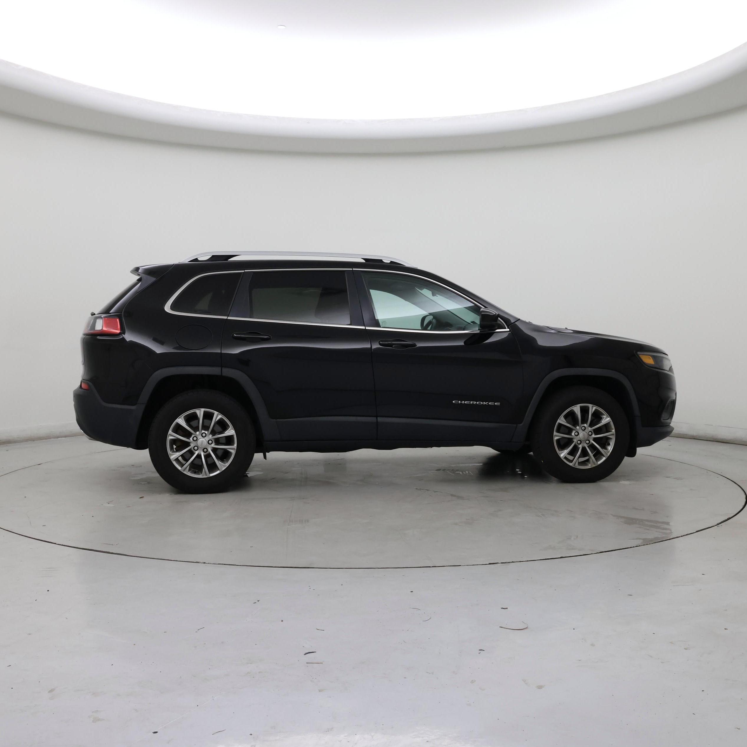 Thumbnail: 2019 Jeep Cherokee - 7