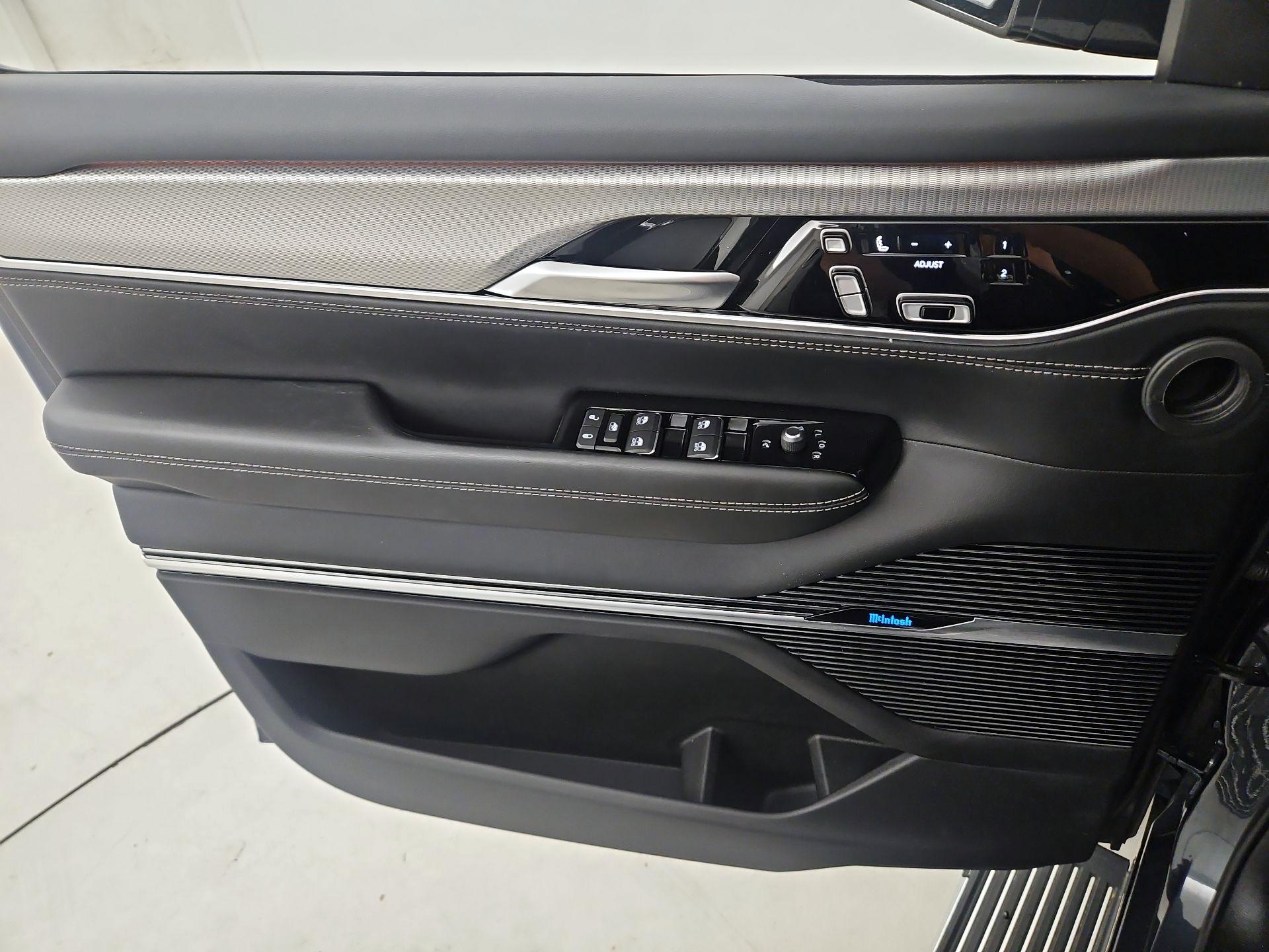 Thumbnail: 2023 Jeep Grand Wagoneer - 12
