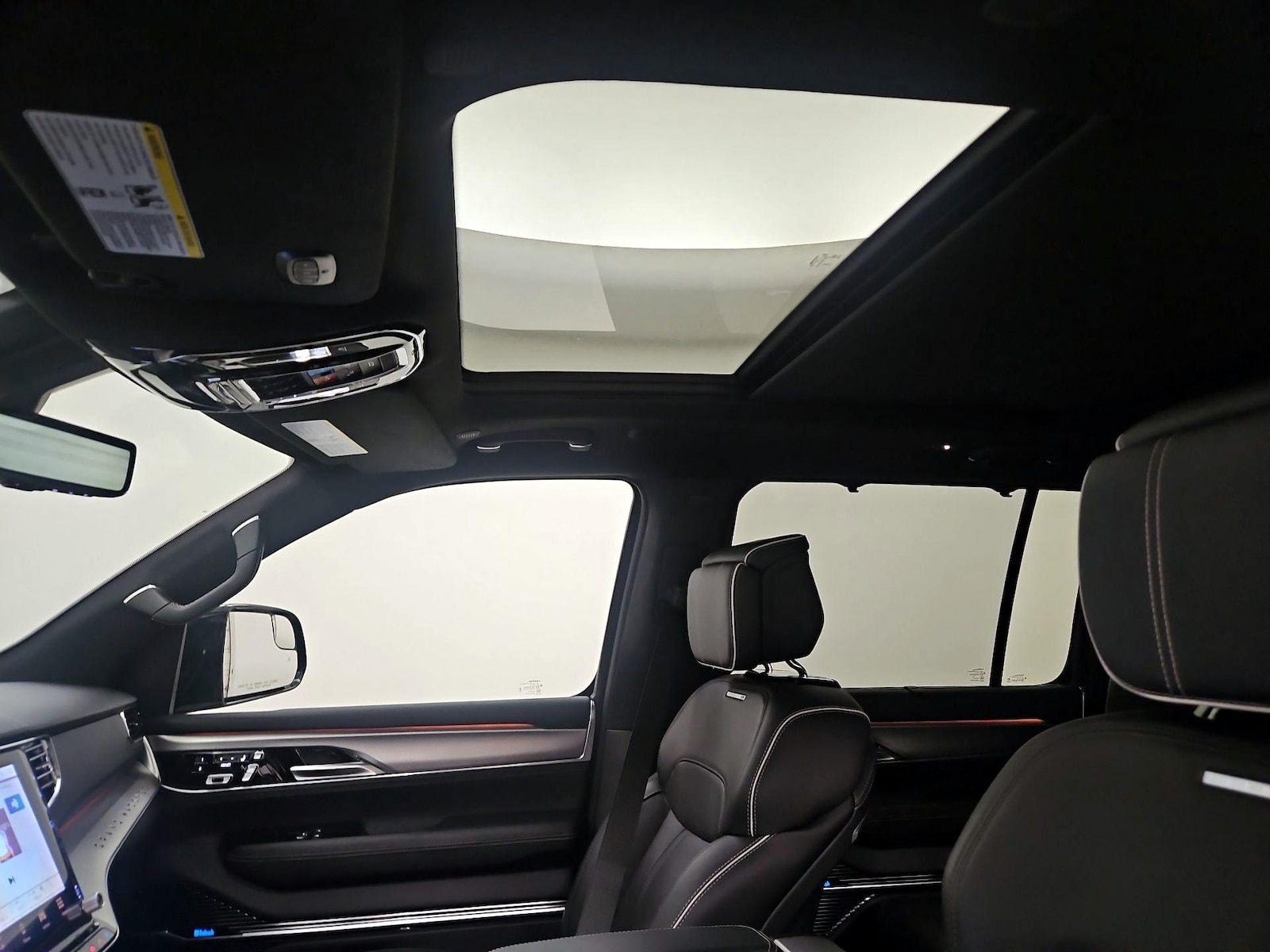 2023 Jeep Grand Wagoneer Series II - Photo 21