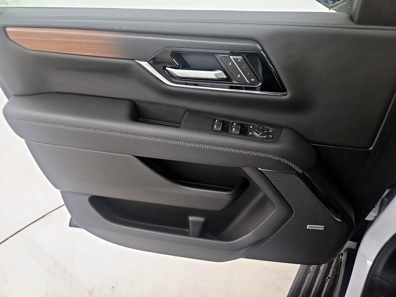 2026 GMC Yukon Denali - Photo 13