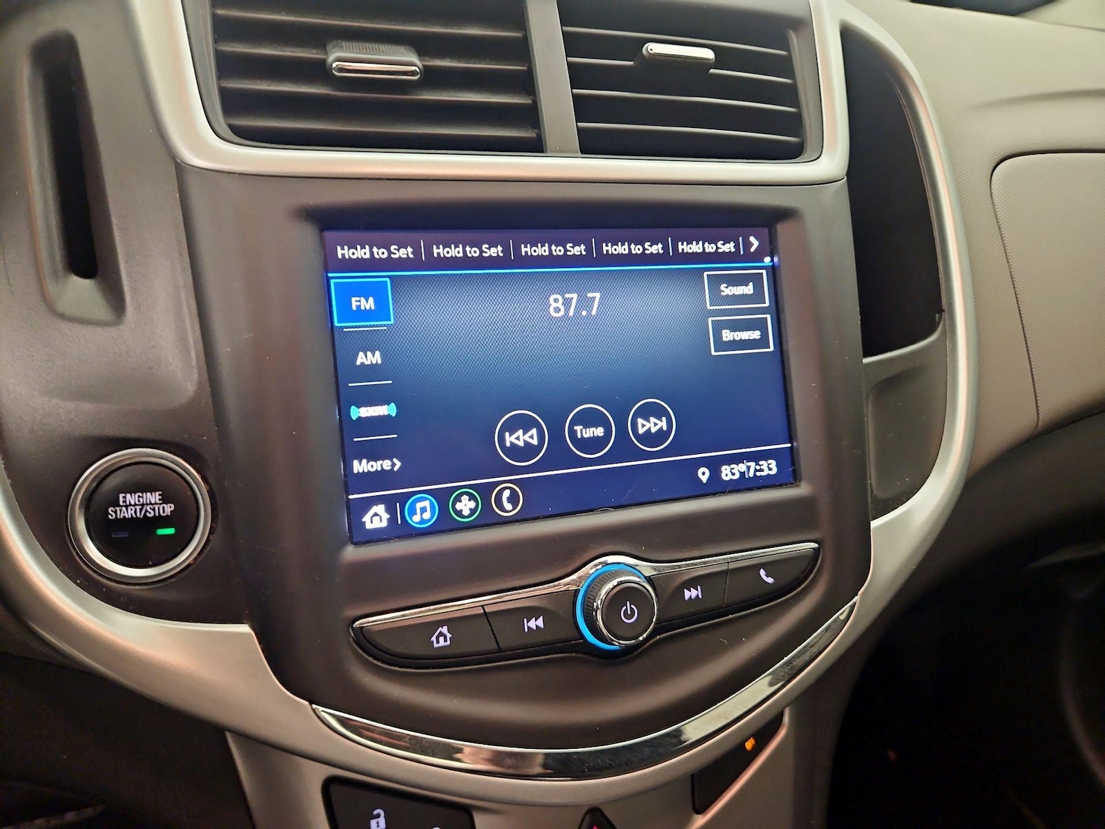 2020 Chevrolet Sonic LT - Photo 16