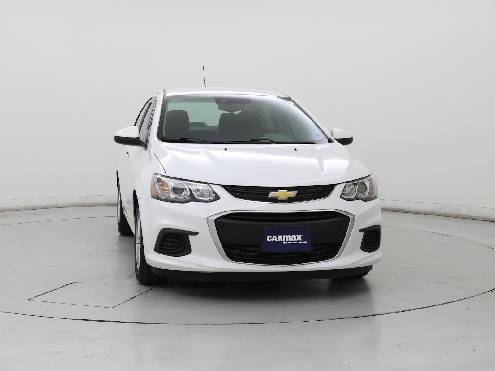 2020 Chevrolet Sonic LT - Photo 6