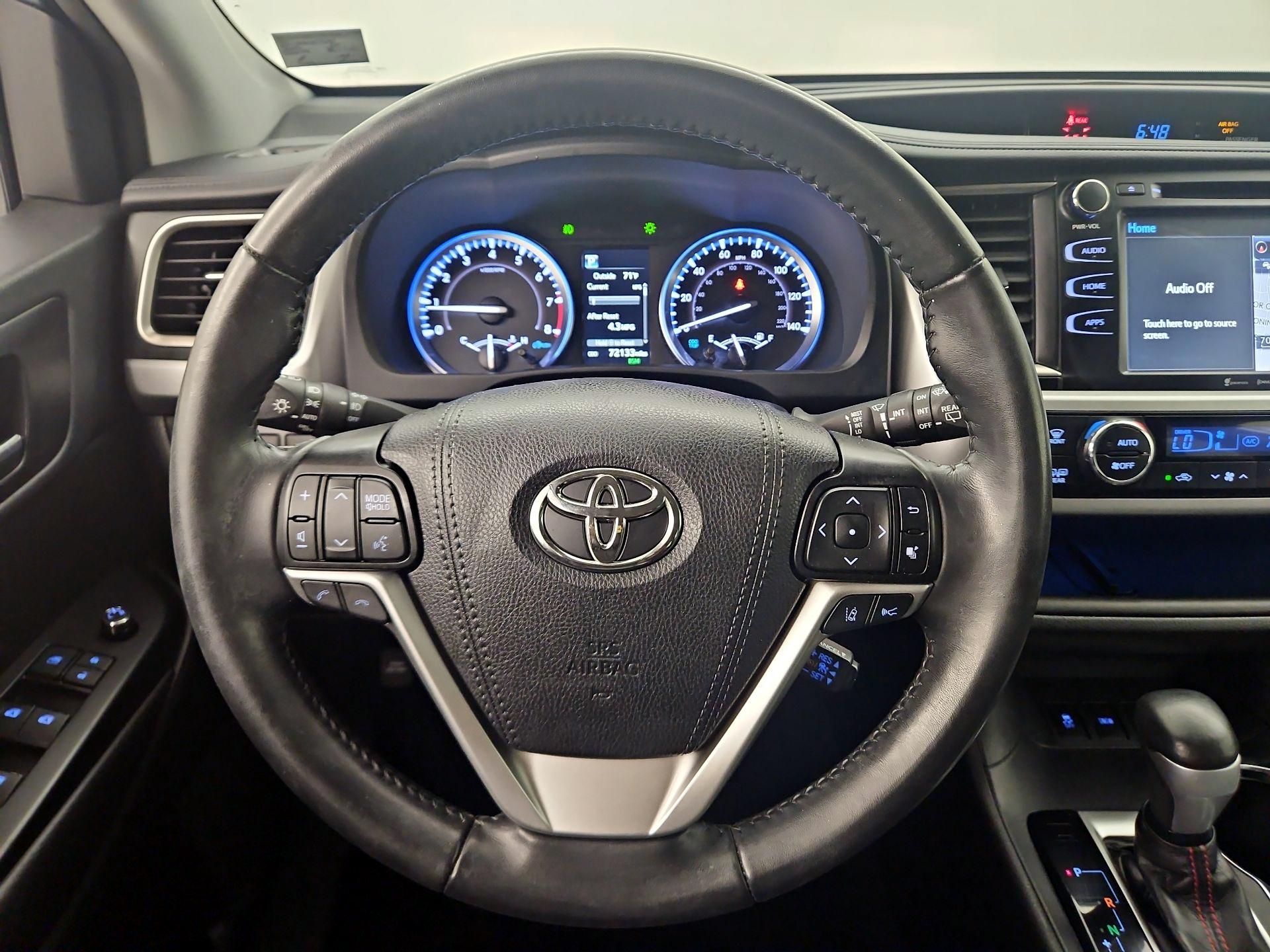 Thumbnail: 2019 Toyota Highlander - 10