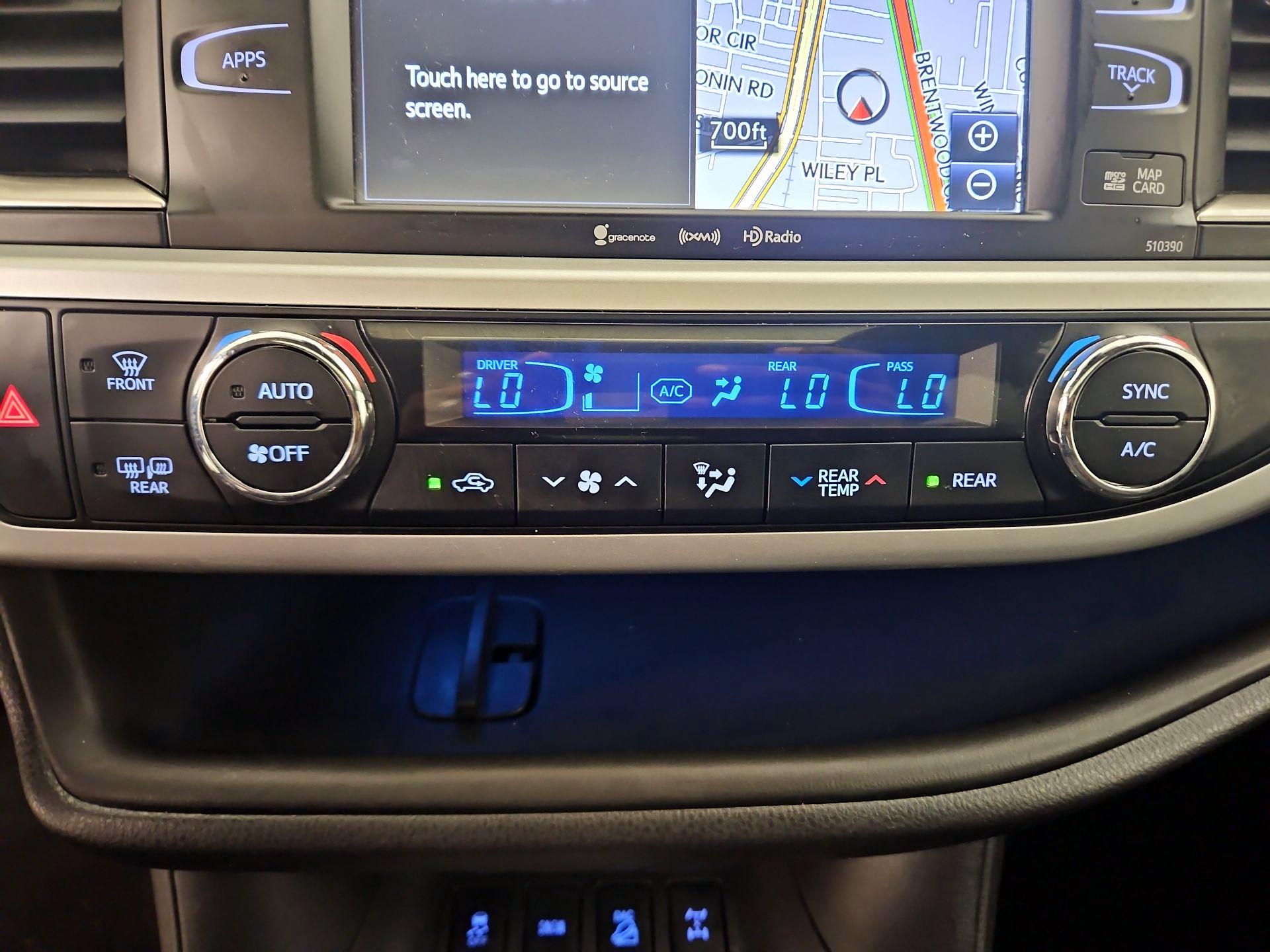 Thumbnail: 2019 Toyota Highlander - 17
