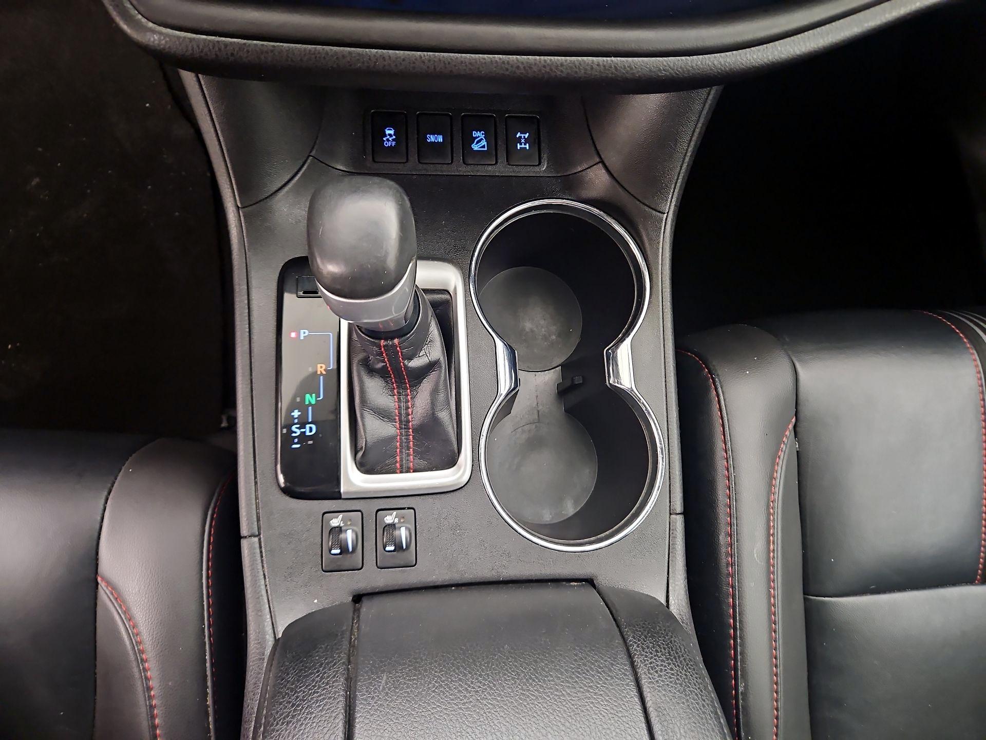 Thumbnail: 2019 Toyota Highlander - 18