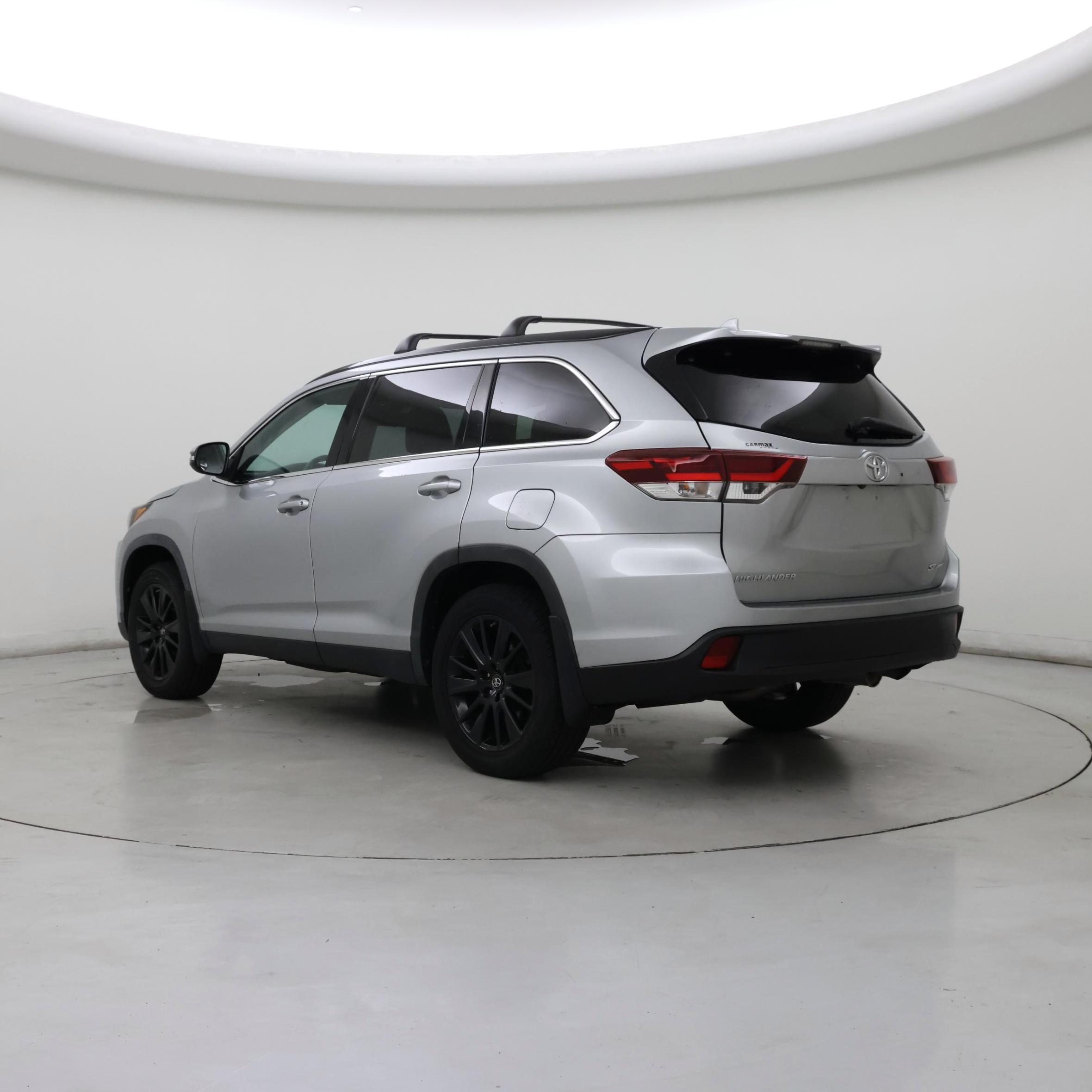 Thumbnail: 2019 Toyota Highlander - 2