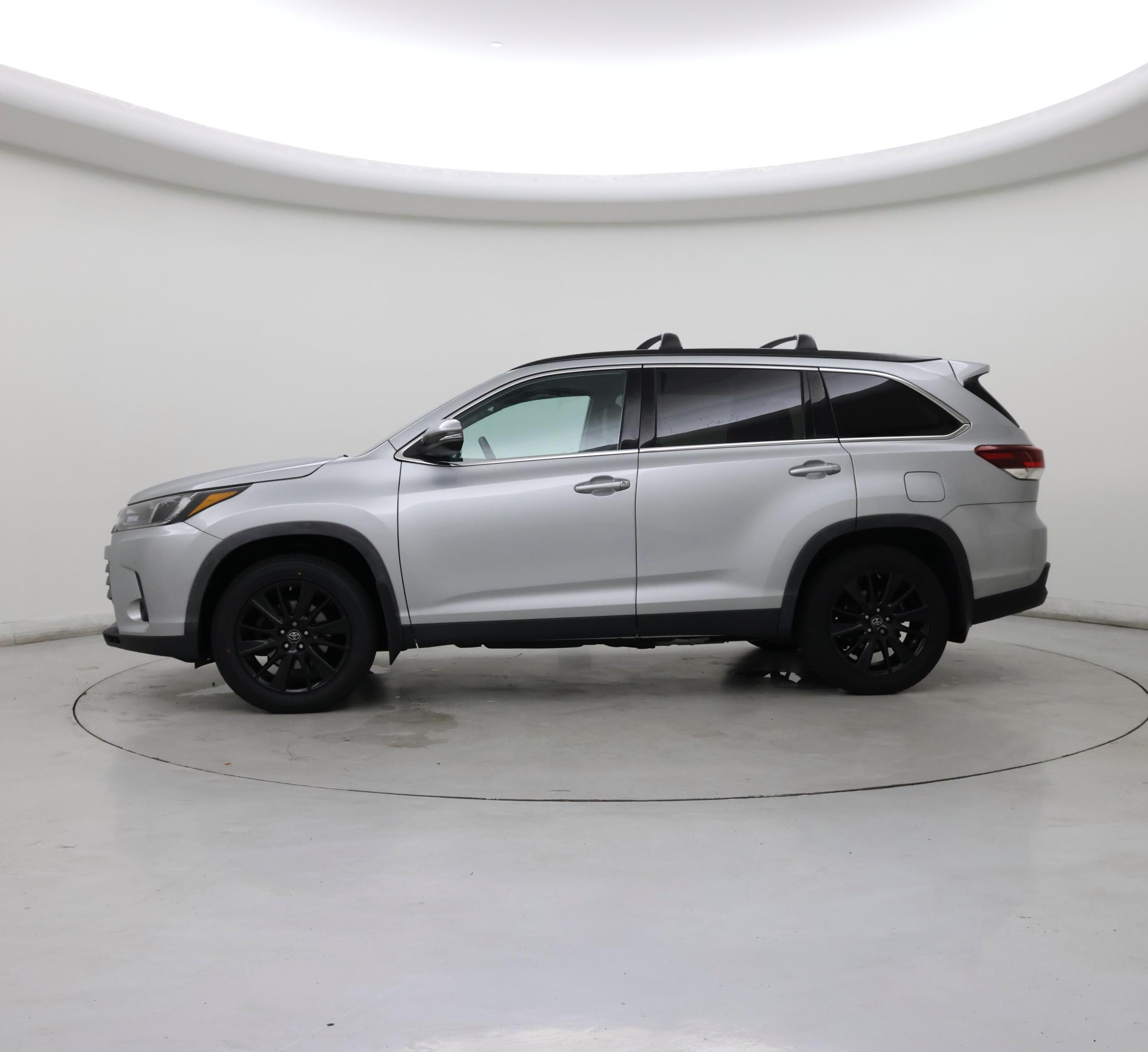 Thumbnail: 2019 Toyota Highlander - 3