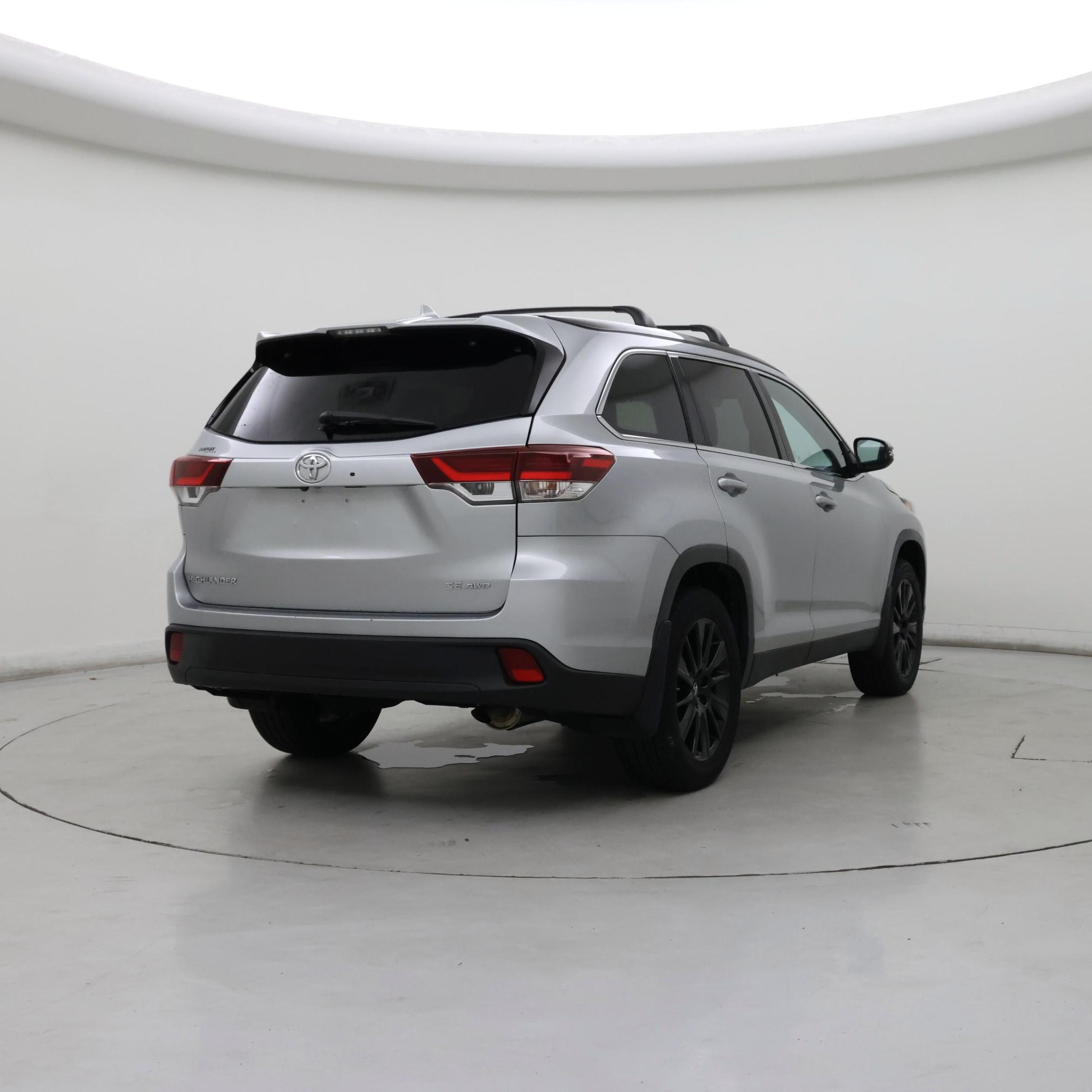 Thumbnail: 2019 Toyota Highlander - 8