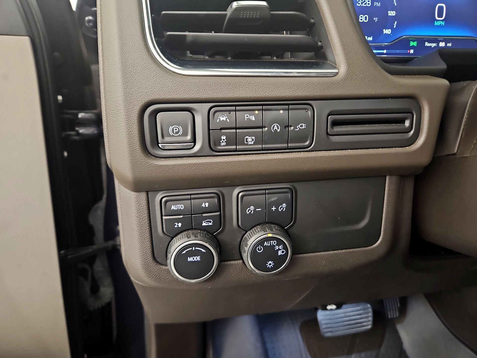 Thumbnail: 2022 Chevrolet Tahoe - 13