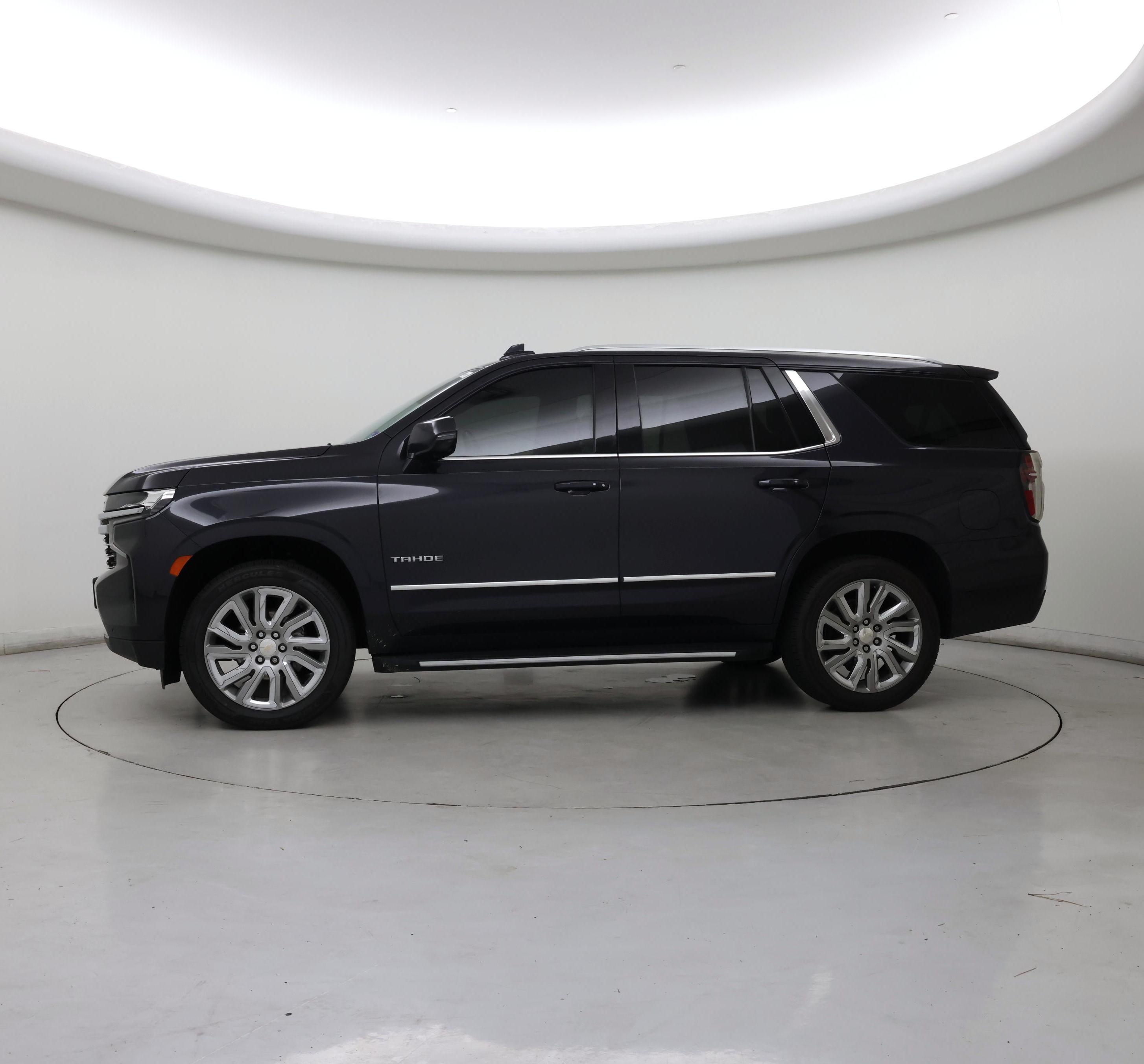 Thumbnail: 2022 Chevrolet Tahoe - 3