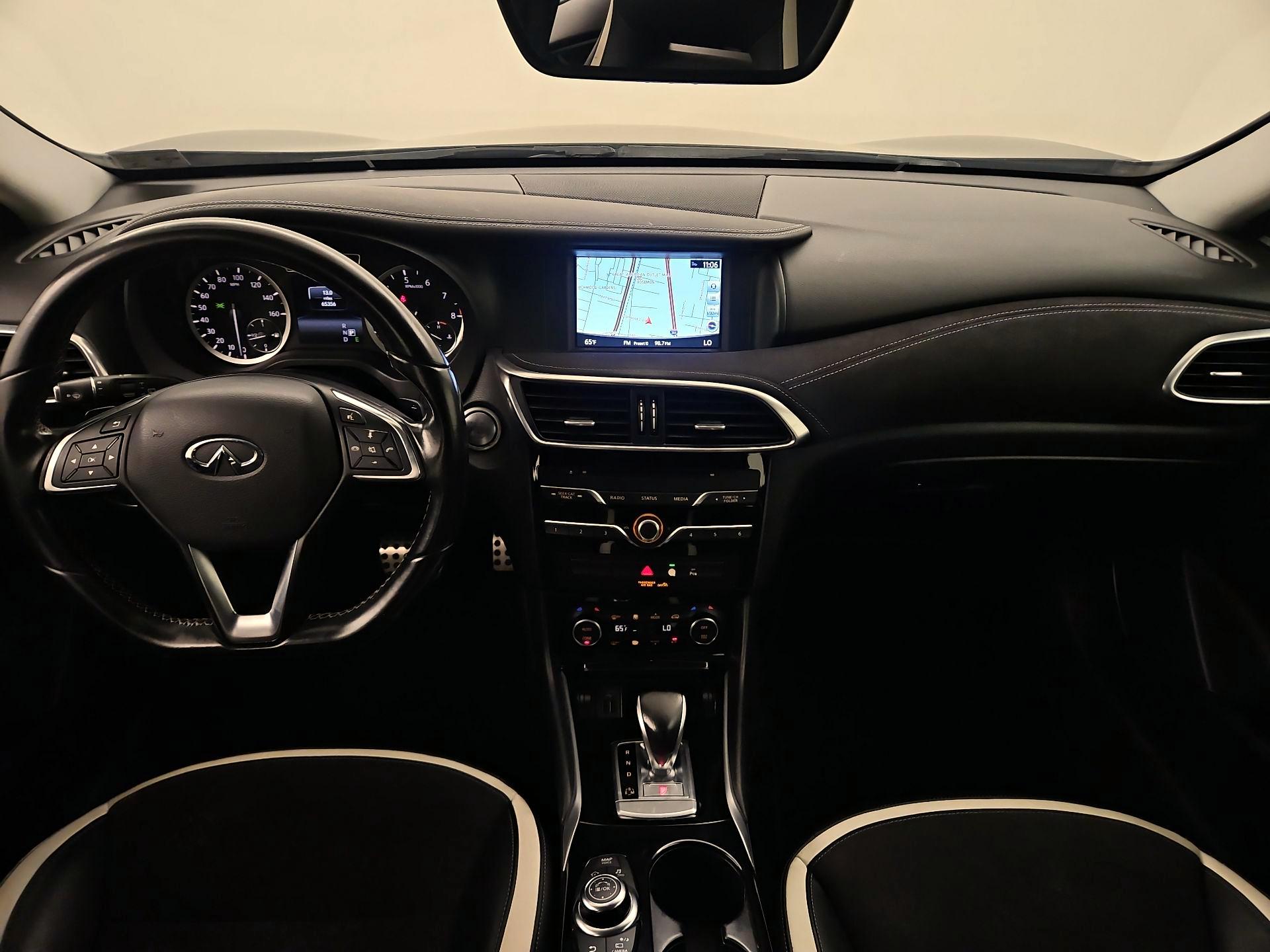 Thumbnail: 2017 INFINITI QX30 - 9