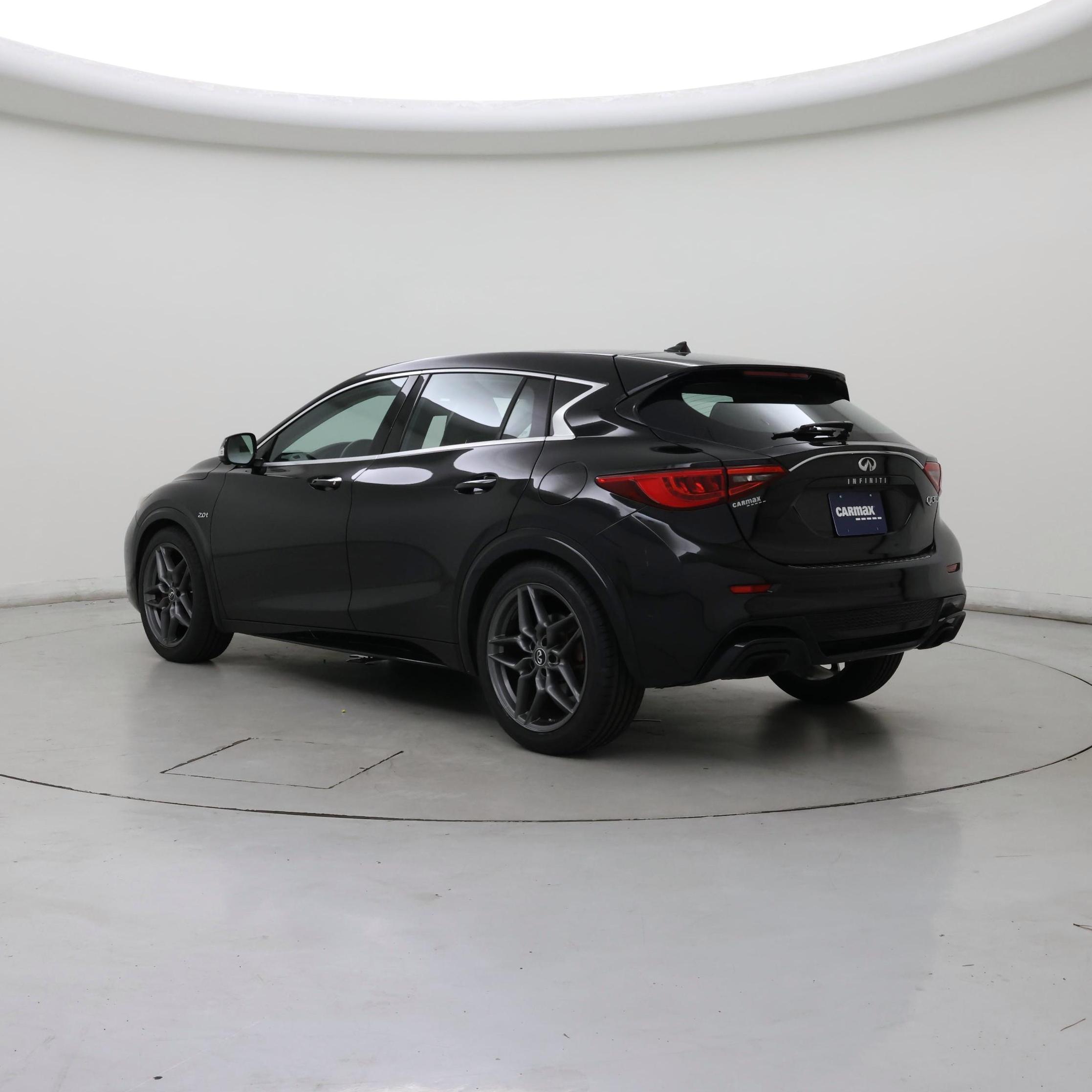 Thumbnail: 2017 INFINITI QX30 - 2