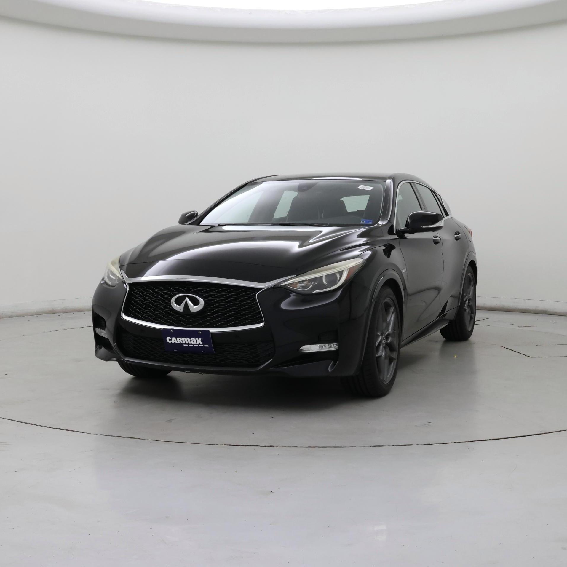 Thumbnail: 2017 INFINITI QX30 - 4