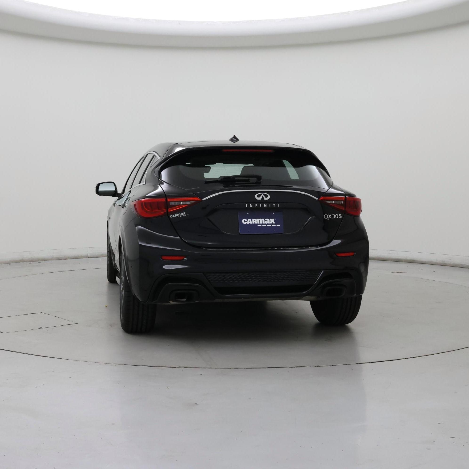 Thumbnail: 2017 INFINITI QX30 - 6