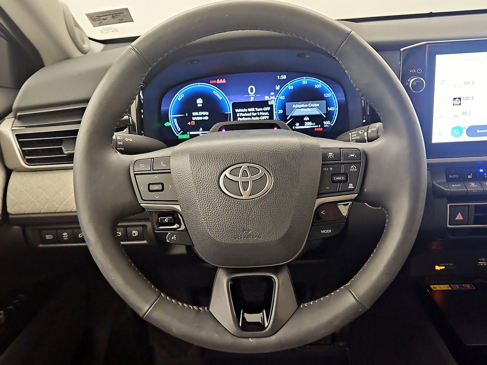 2026 Toyota Camry XLE - Photo 11