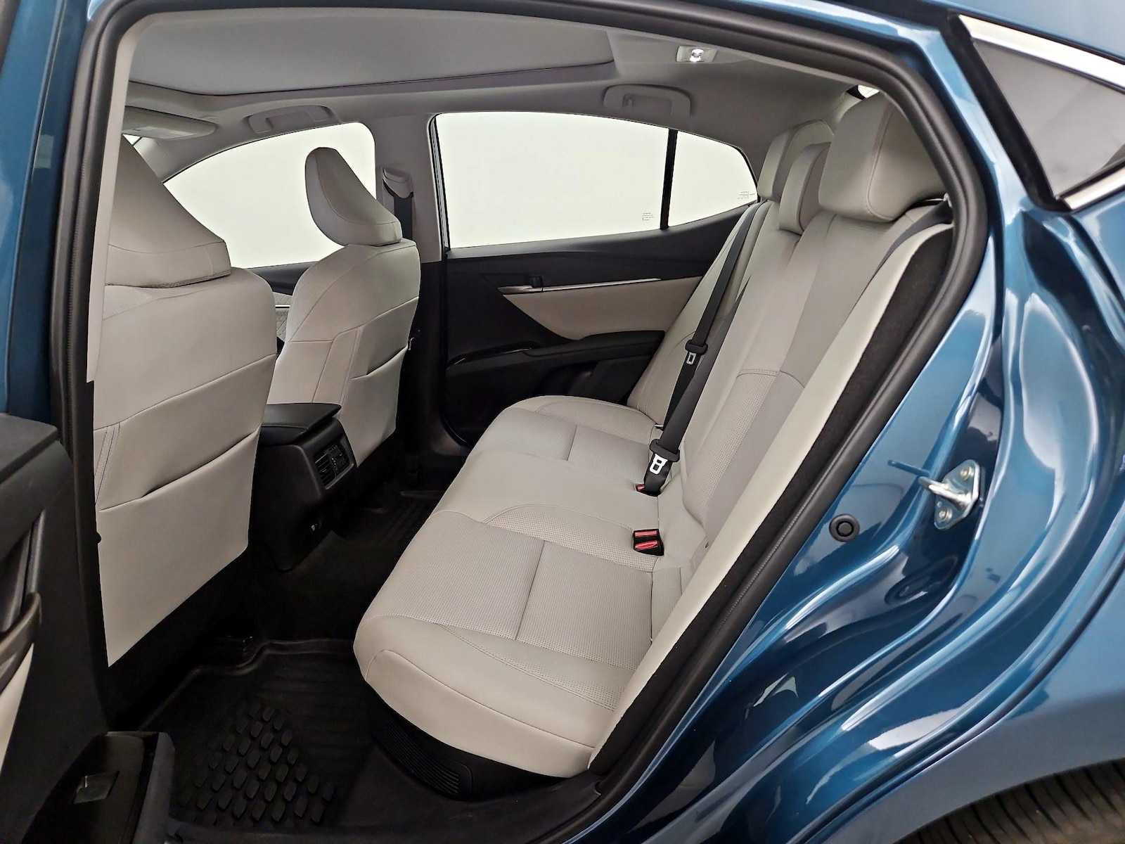 2026 Toyota Camry XLE - Photo 21