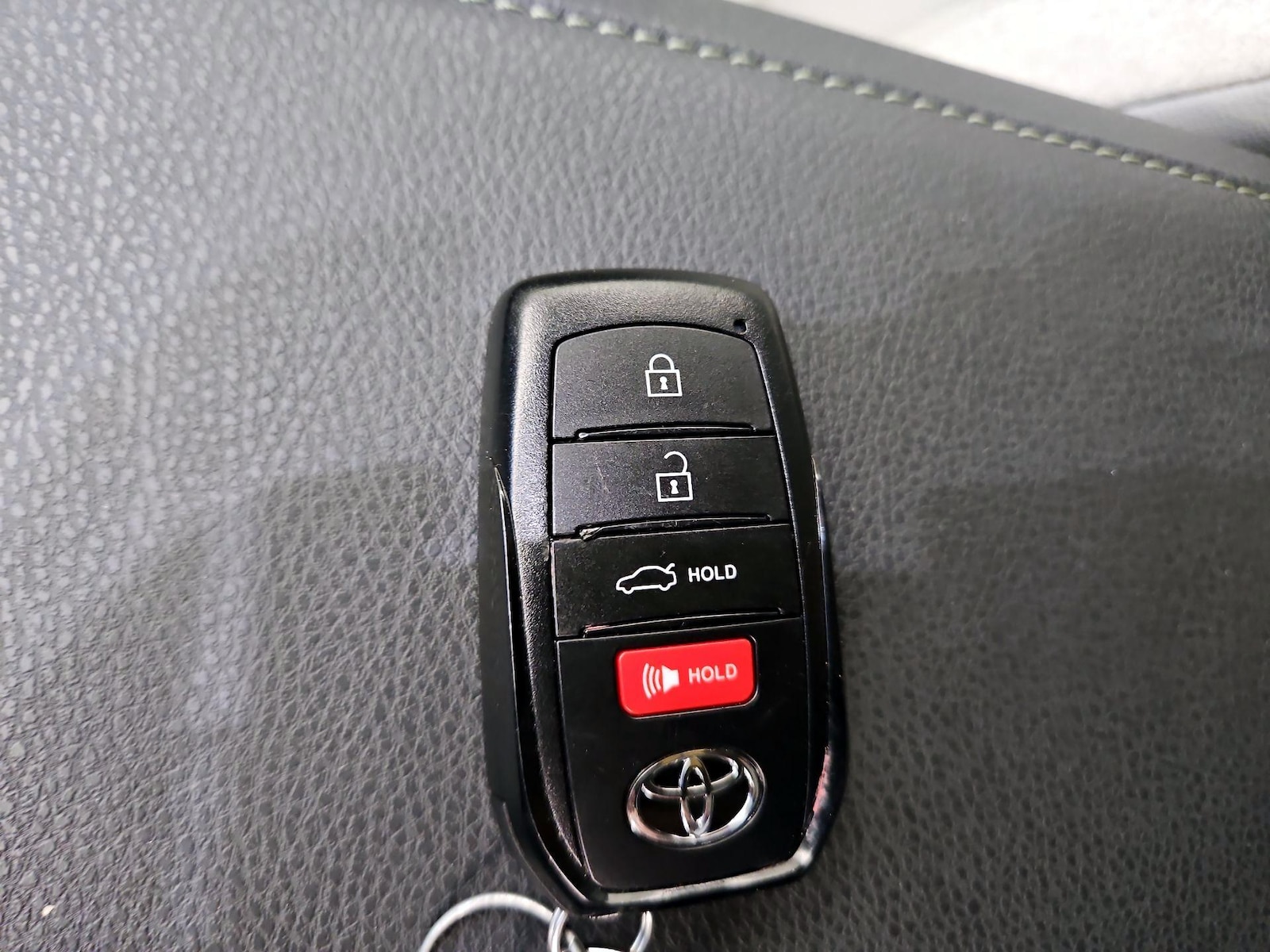 2026 Toyota Camry XLE - Photo 24