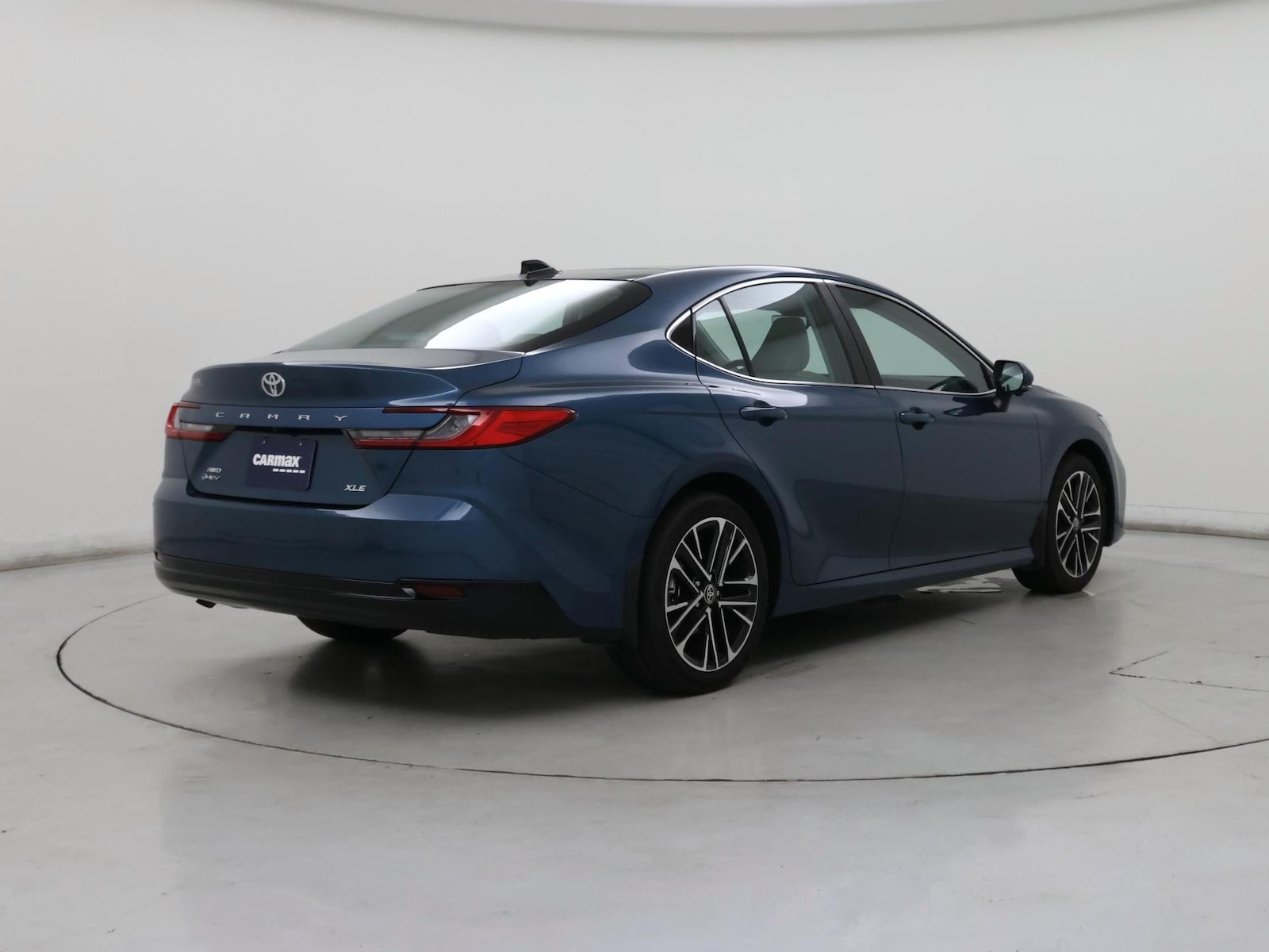 2026 Toyota Camry XLE - Photo 9